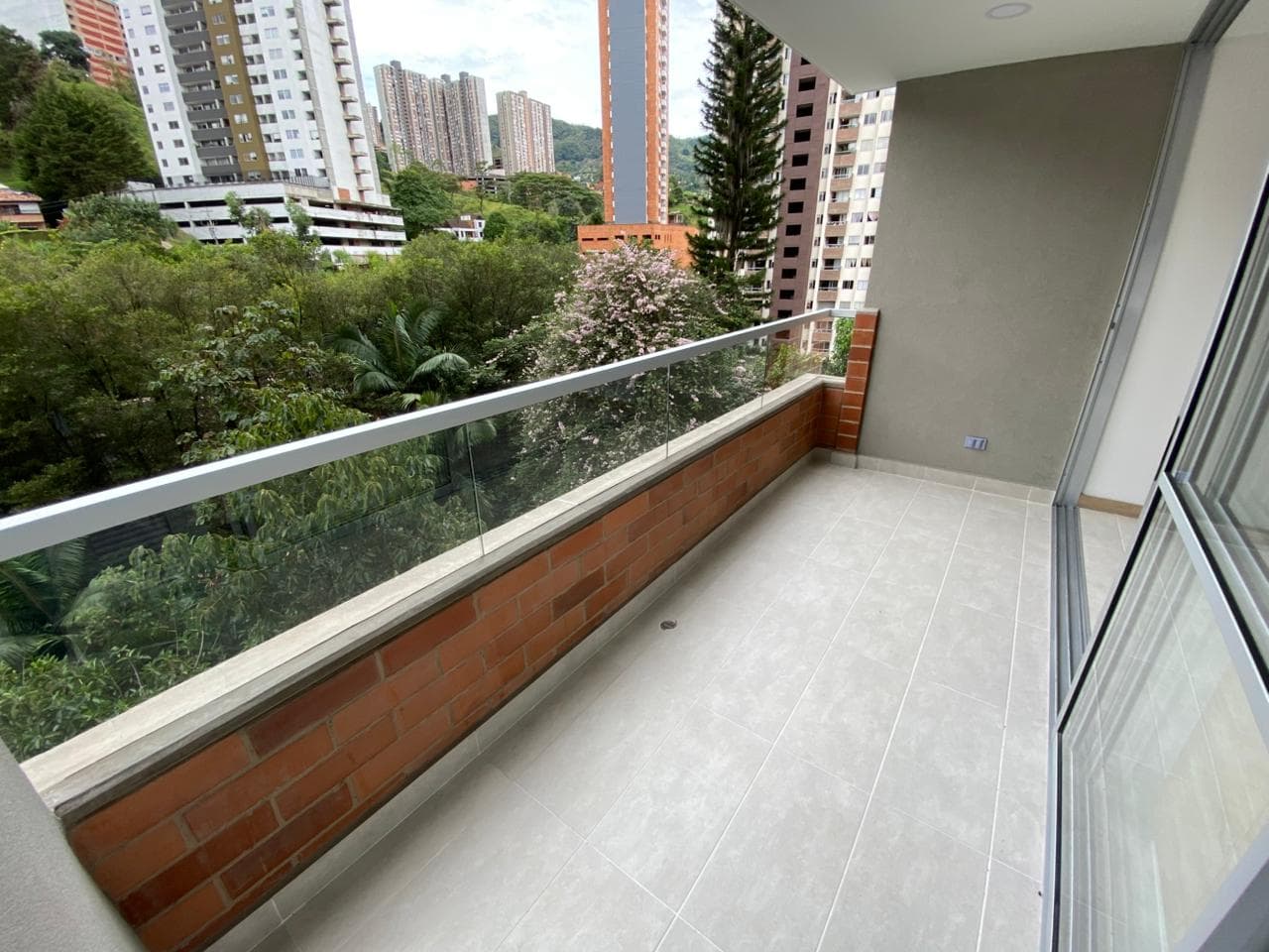 Apartamento en arriendo en La Doctora, Sabaneta — foto 2 de 20