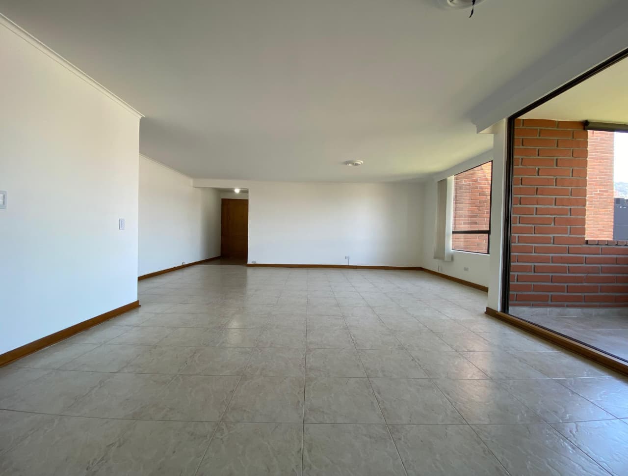 Apartamento en arriendo en Lalinde, Poblado, Medellín — foto 3 de 20