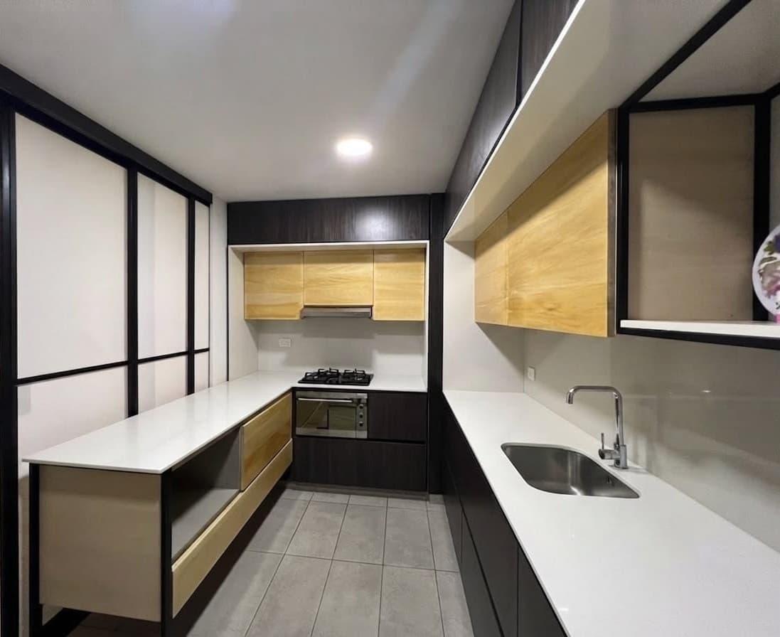 Apartamento en arriendo en Santa Teresita, La America, Medellín — foto 5 de 16