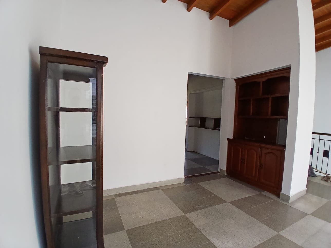 Casa Comercial en arriendo en Simón Bolívar, La America, Medellín — foto 4 de 17