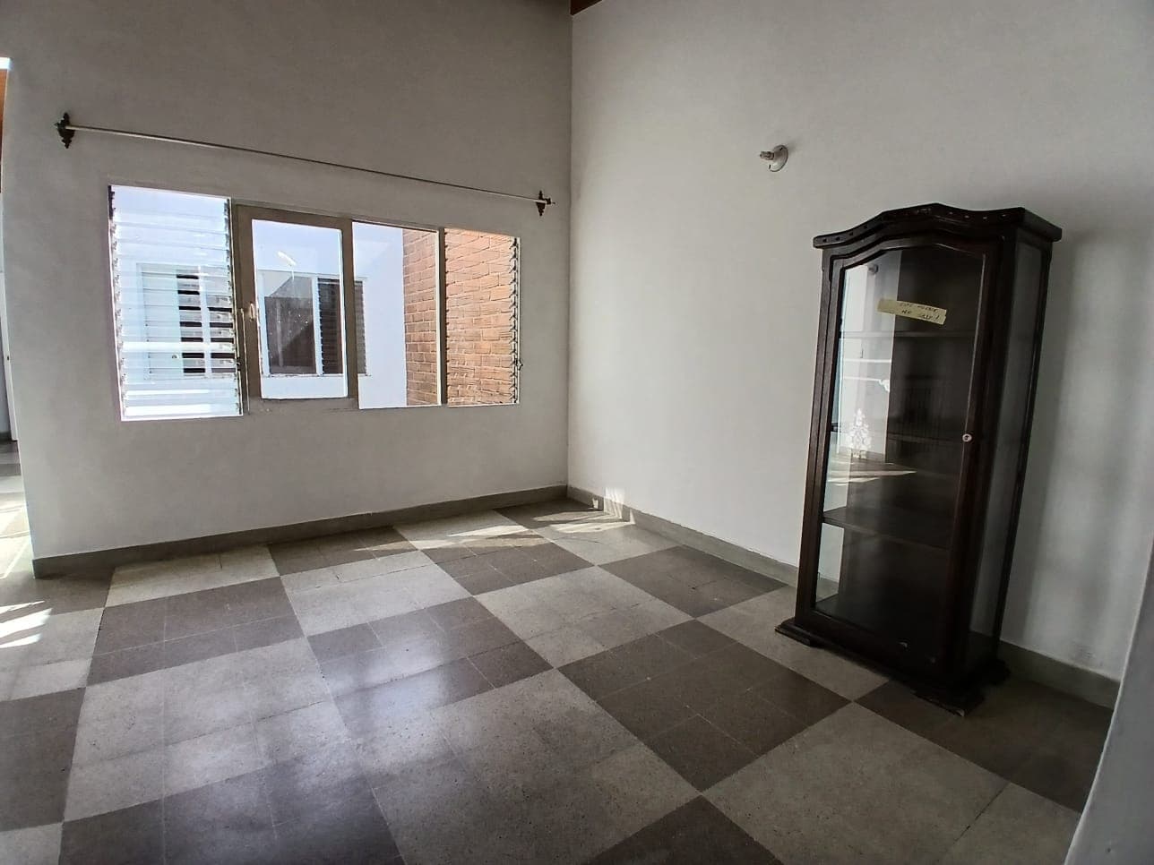 Casa Comercial en arriendo en Simón Bolívar, La America, Medellín — foto 5 de 17