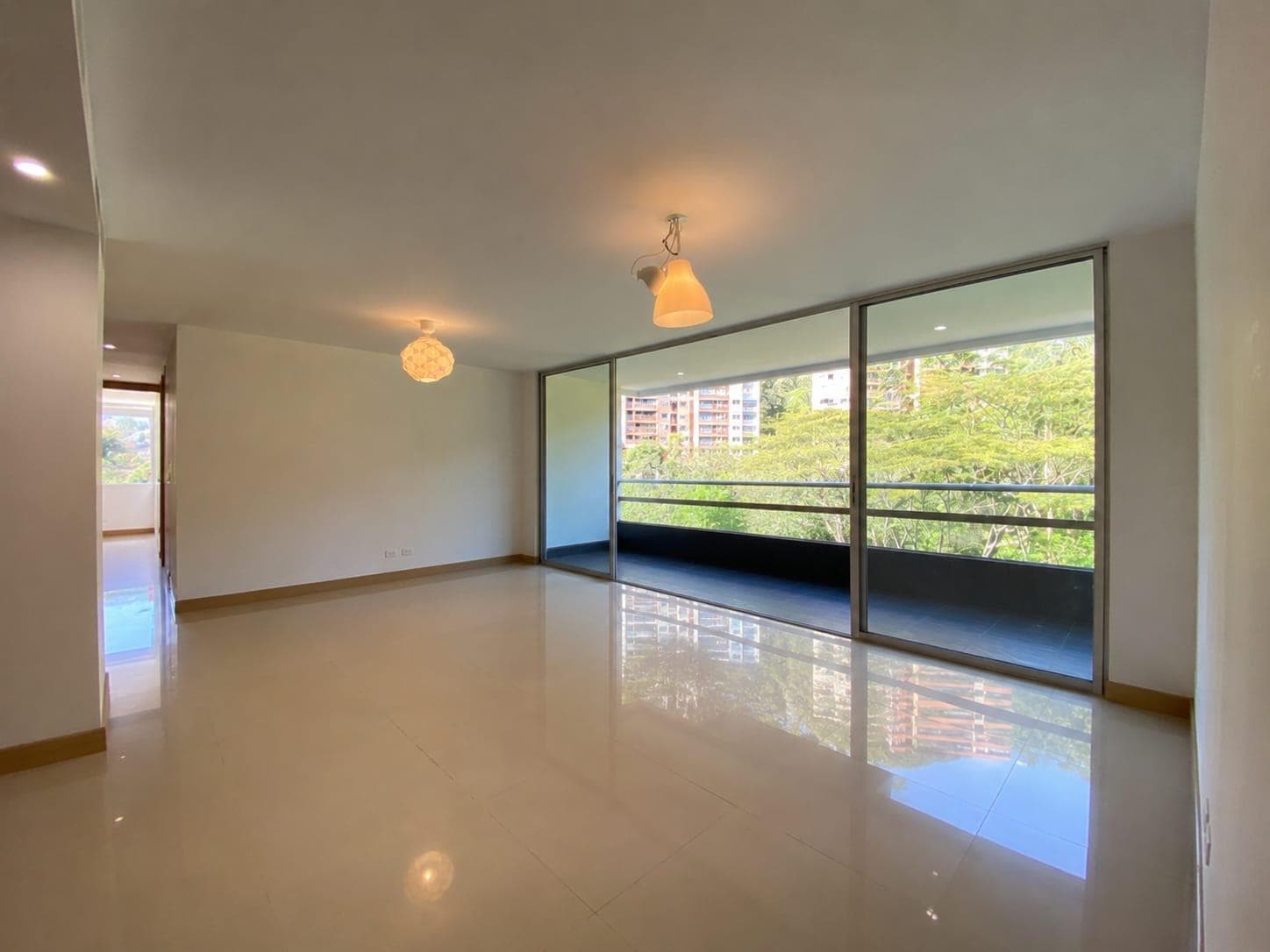 Apartamento en arriendo en La Calera, Poblado, Medellín — foto 2 de 20