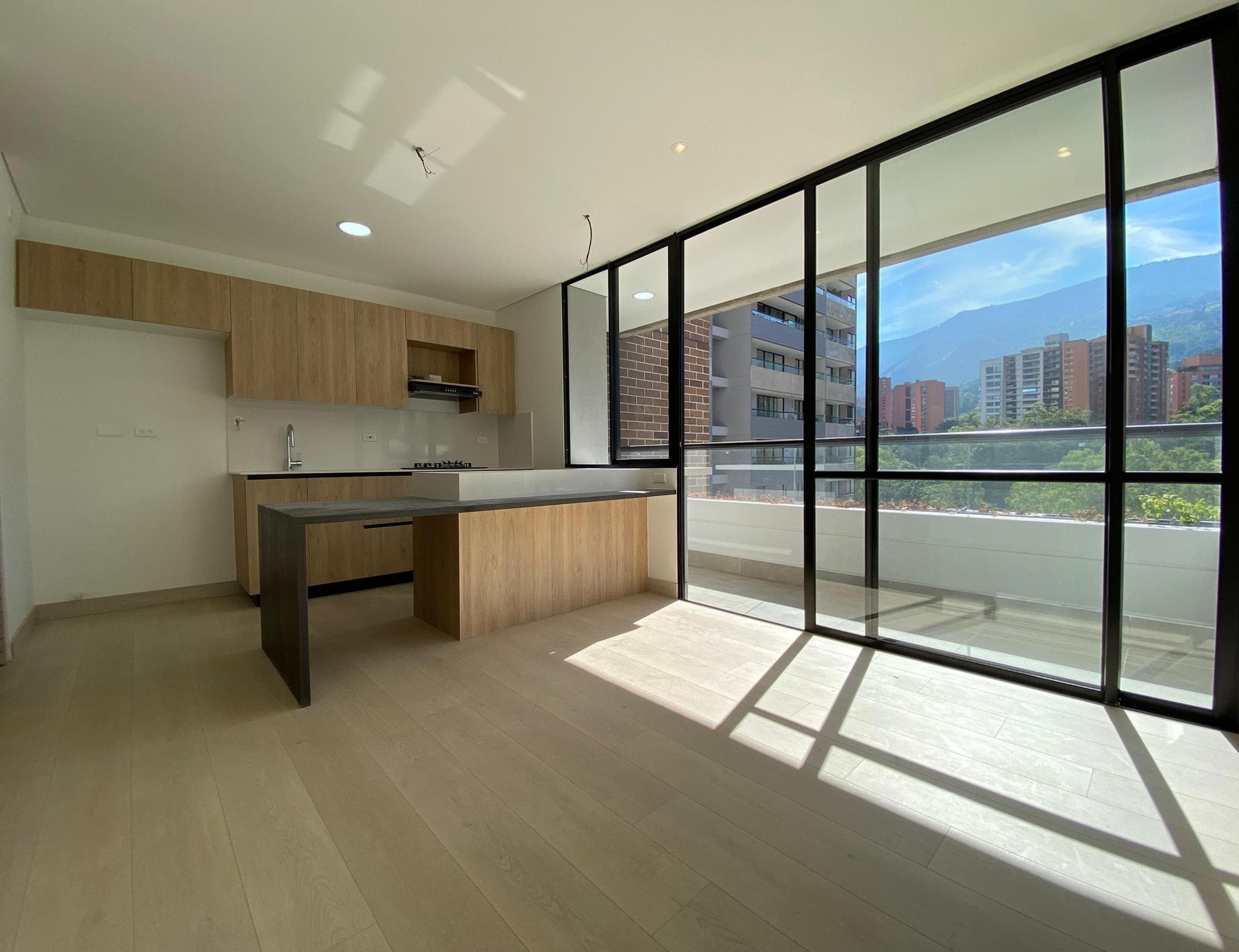 Apartamento en arriendo en Los Balsos, Poblado, Medellín — foto 2 de 20