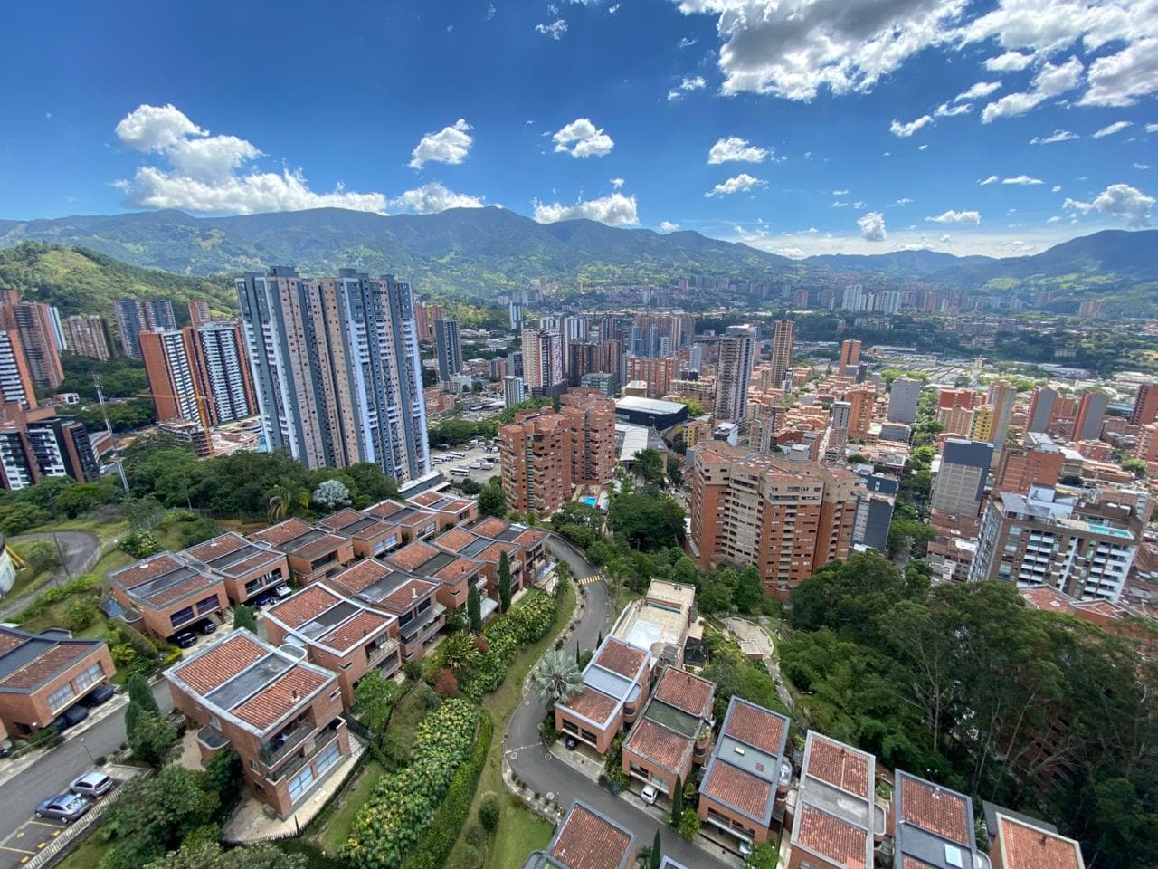 Apartamento en arriendo en Las Lomitas, Sabaneta — foto 1 de 20