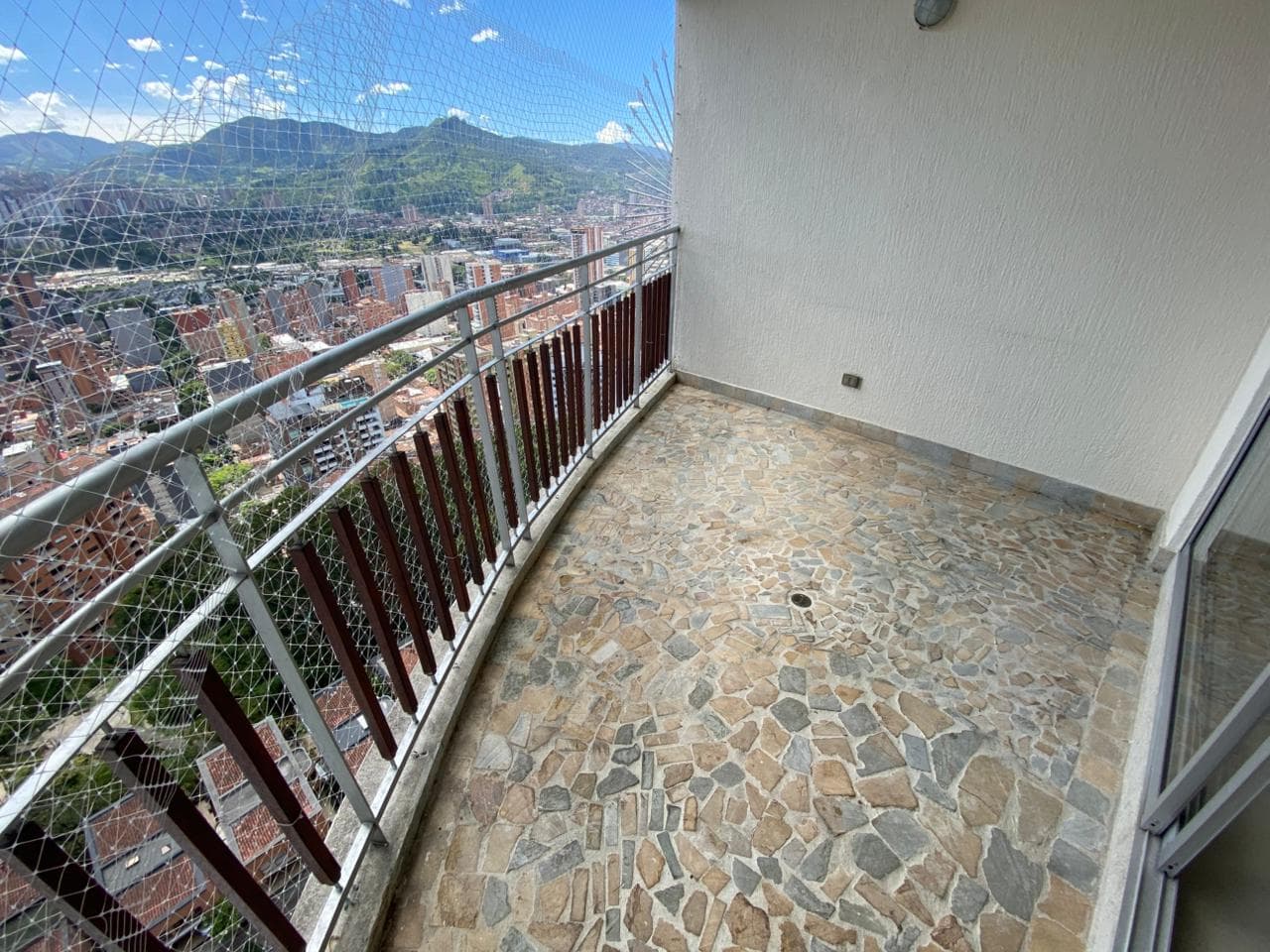 Apartamento en arriendo en Las Lomitas, Sabaneta — foto 2 de 20