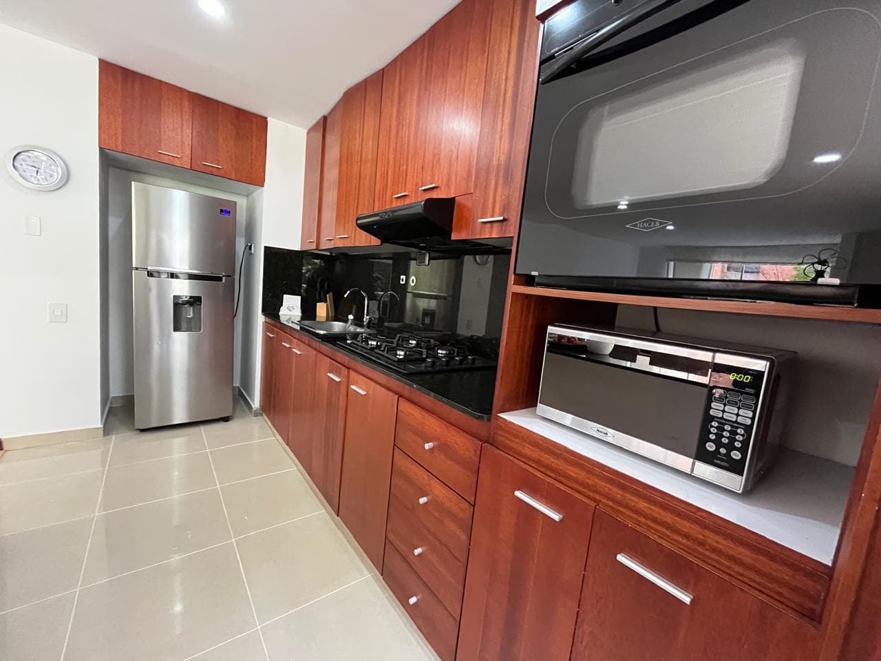 Apartamento en arriendo en Lalinde, Poblado, Medellín — foto 3 de 18
