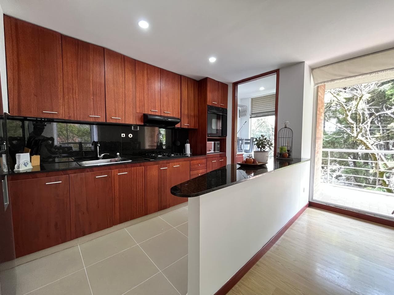 Apartamento en arriendo en Lalinde, Poblado, Medellín — foto 4 de 18