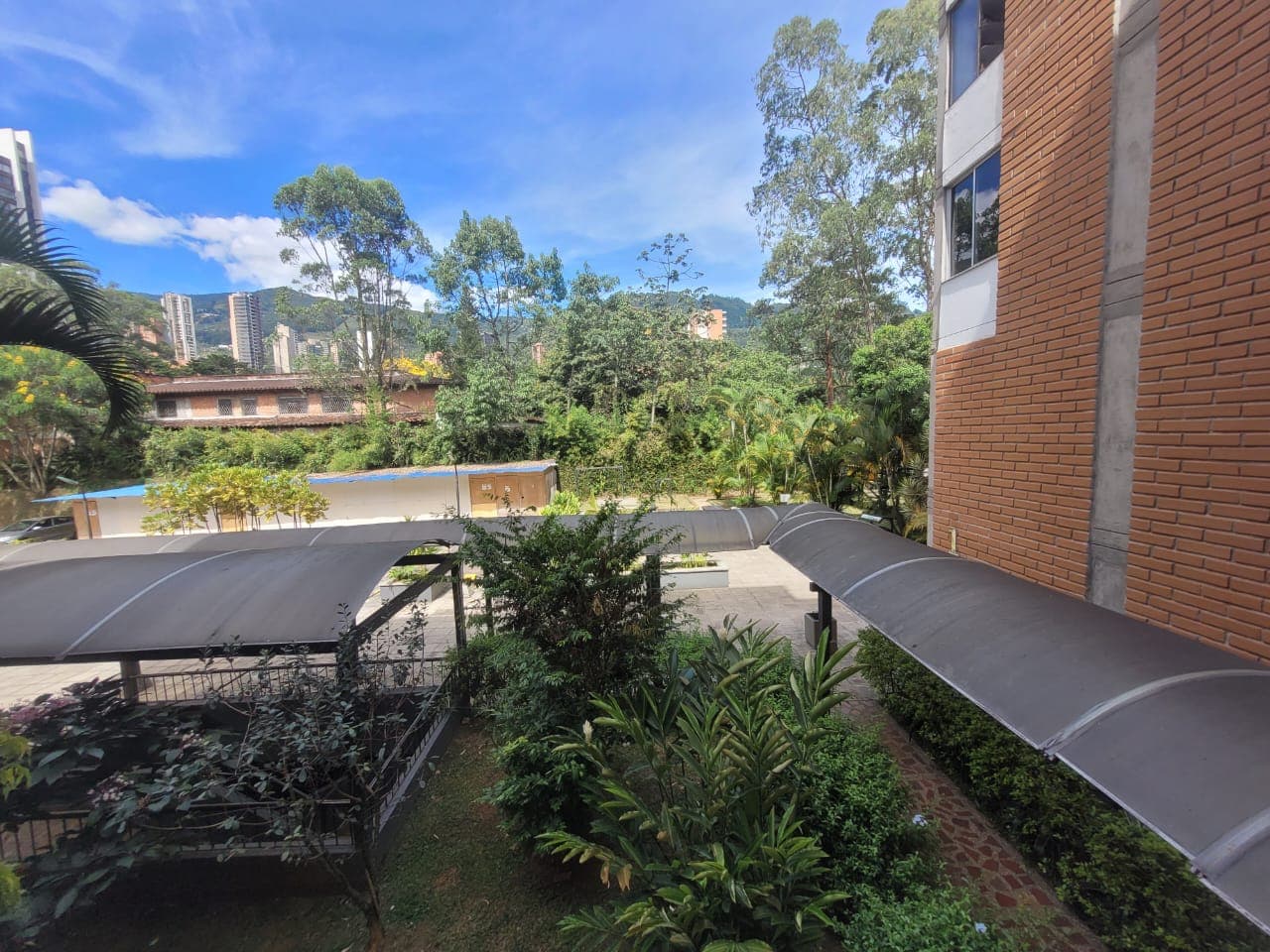 Apartamento en arriendo en San Lucas, Poblado, Medellín — foto 1 de 20