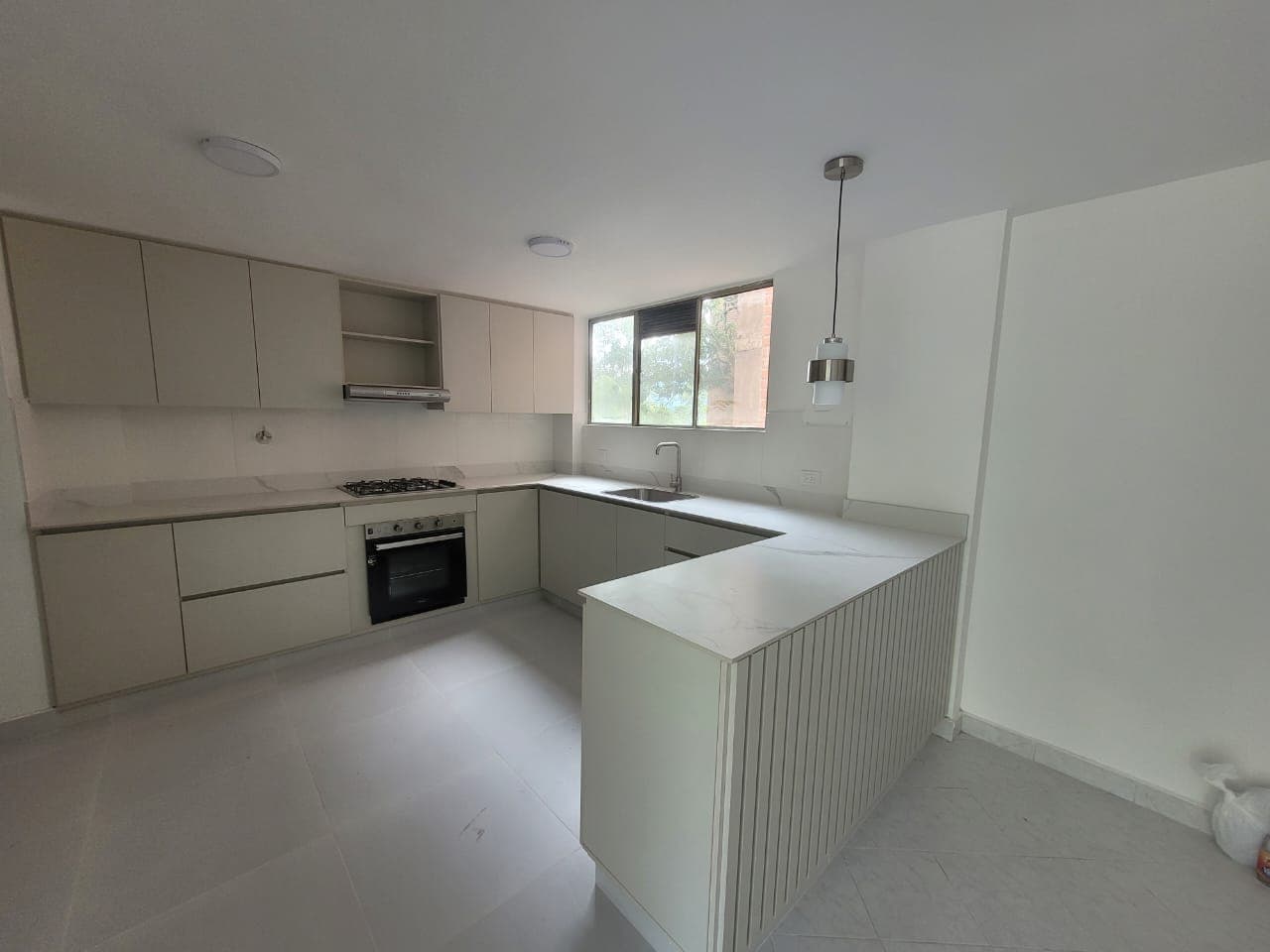 Apartamento en arriendo en San Lucas, Poblado, Medellín — foto 3 de 20