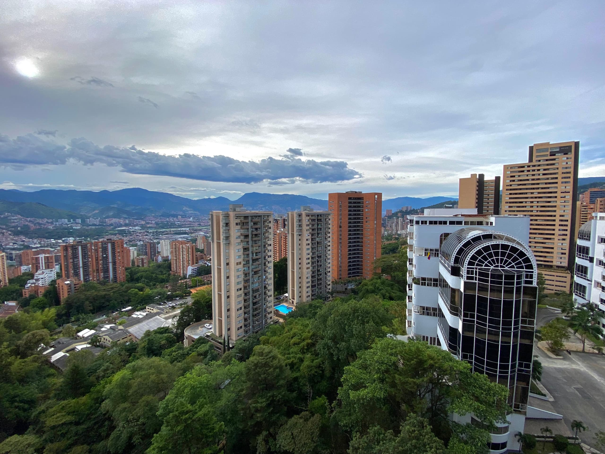Apartamento en arriendo en Los Balsos, Poblado, Medellín — foto 1 de 20