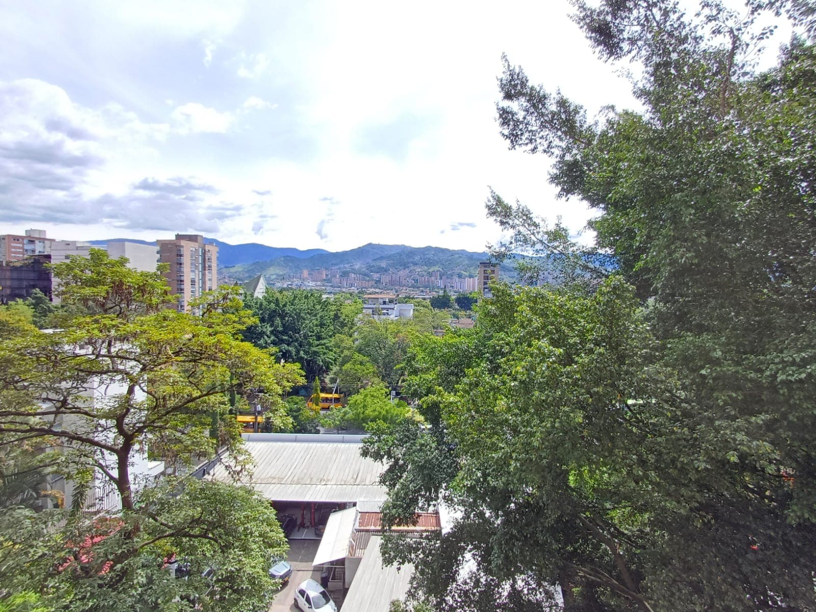 Apartamento en arriendo en Santa María De Los Ángeles, Poblado, Medellín — foto 1 de 20