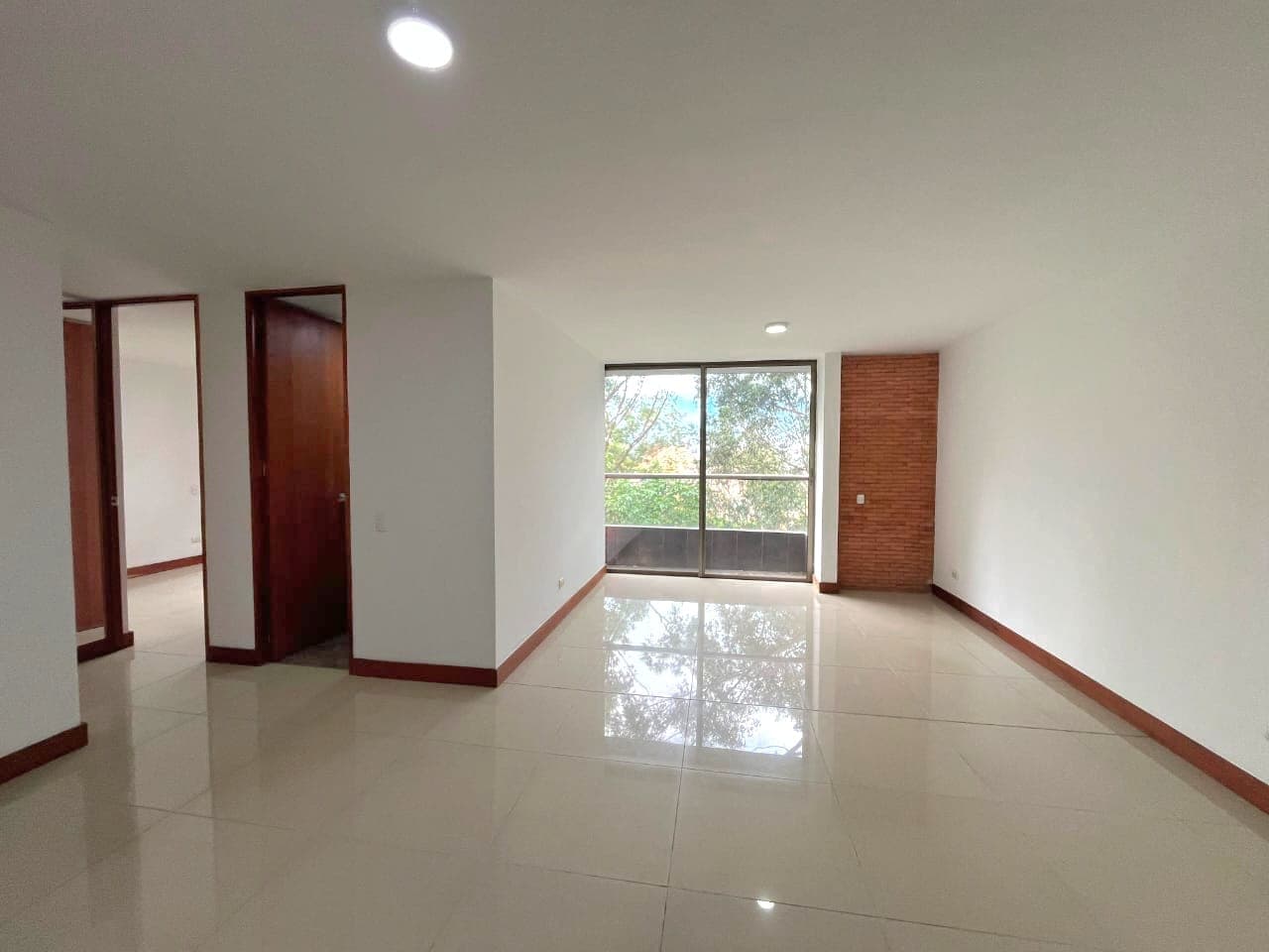 Apartamento en arriendo en Camino Verde, Envigado — foto 3 de 13