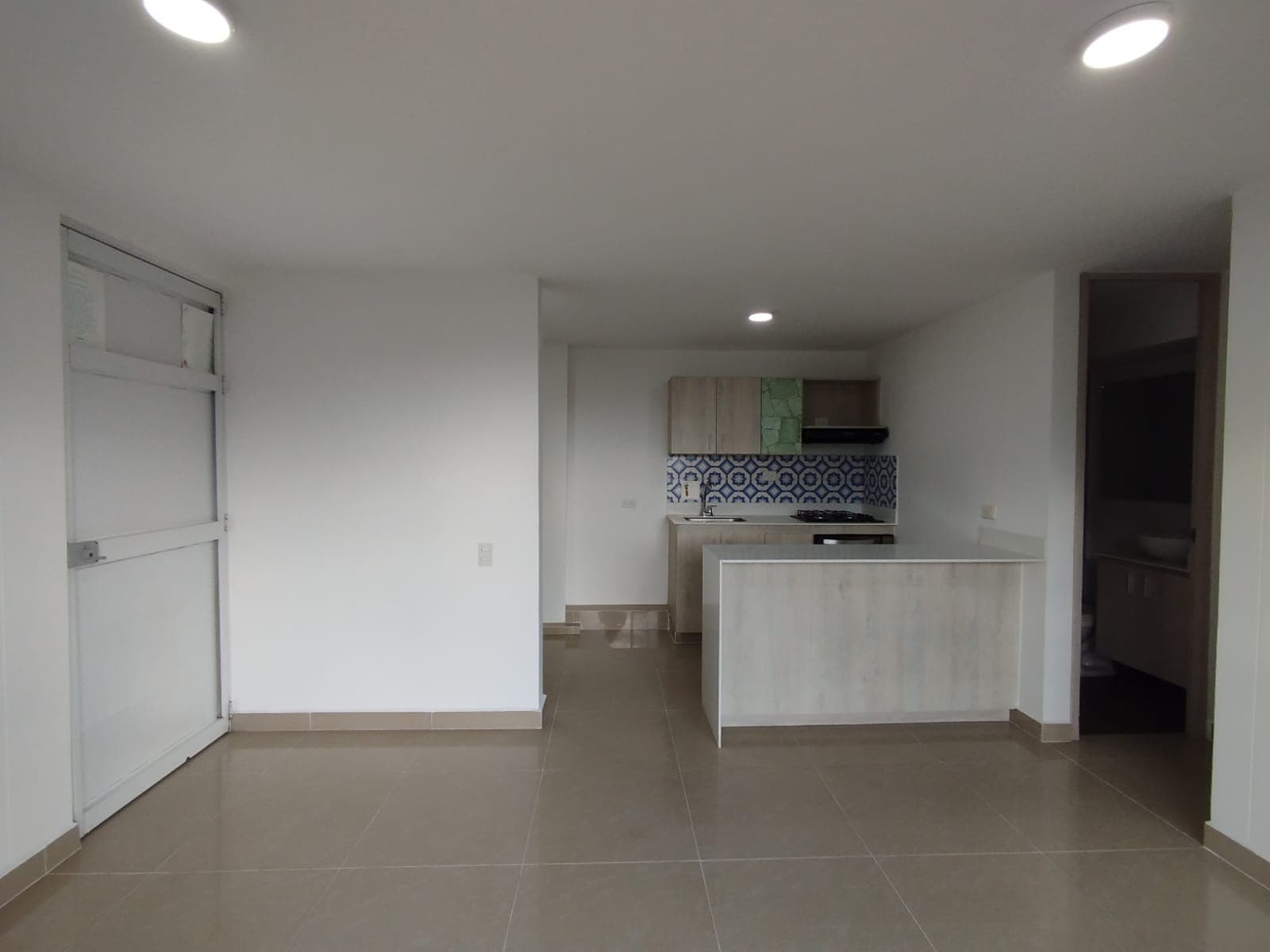 Apartamento en arriendo en El Guayabo, Itagui — foto 3 de 17