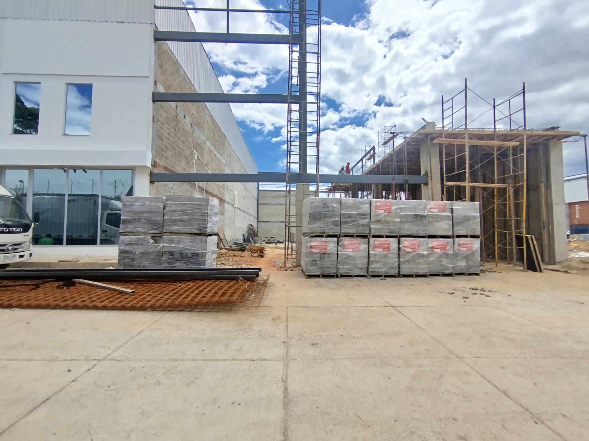 Bodega en arriendo en Caldas — foto 1 de 20