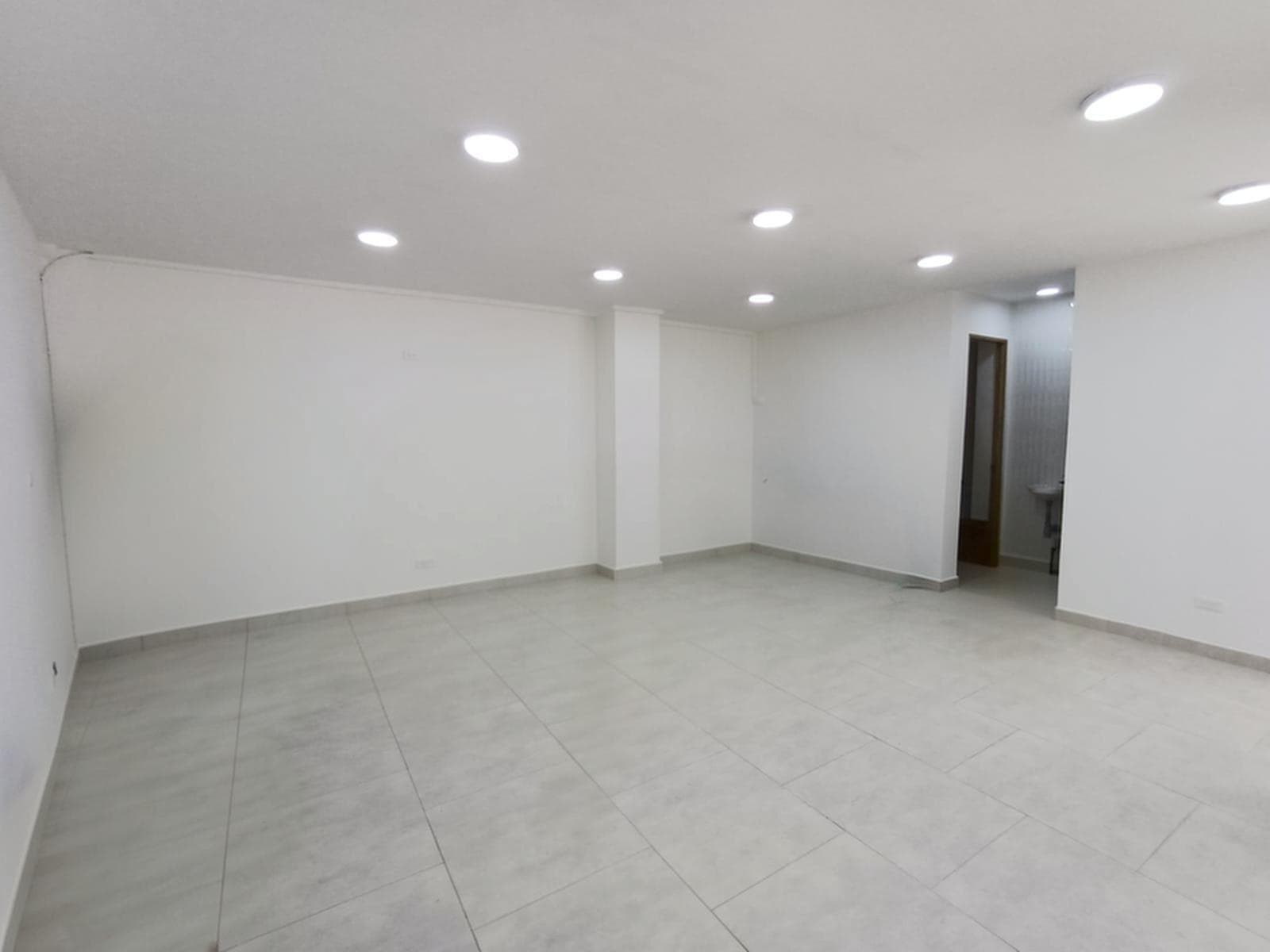 Local en arriendo en Alcalá, Envigado — foto 2 de 12