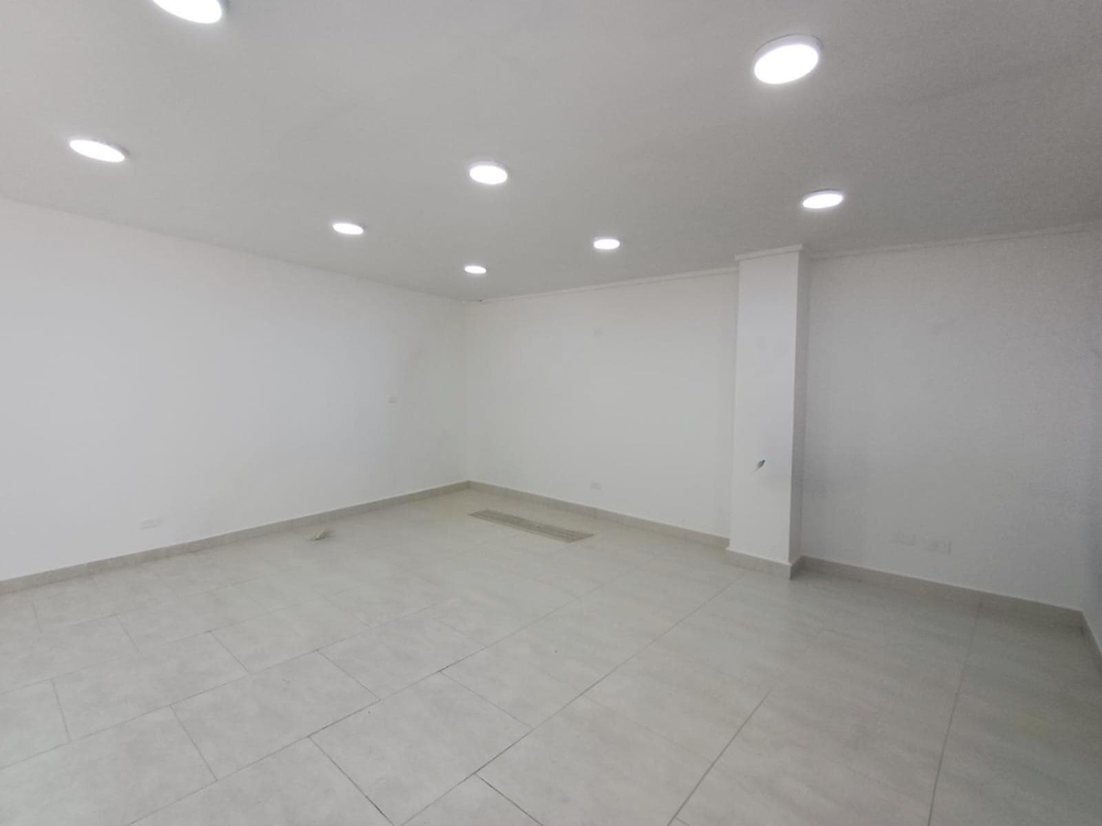 Local en arriendo en Alcalá, Envigado — foto 3 de 12