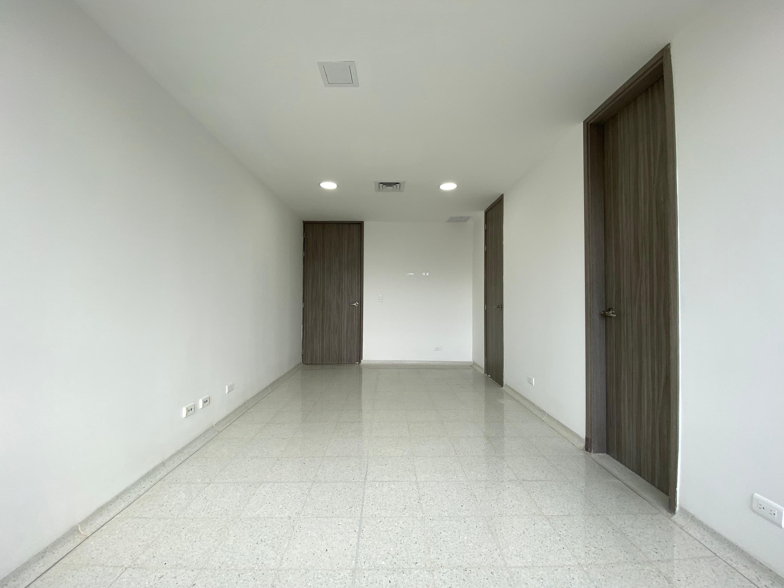 Oficina en arriendo en Ciudad Del Rio, Medellín — foto 2 de 12