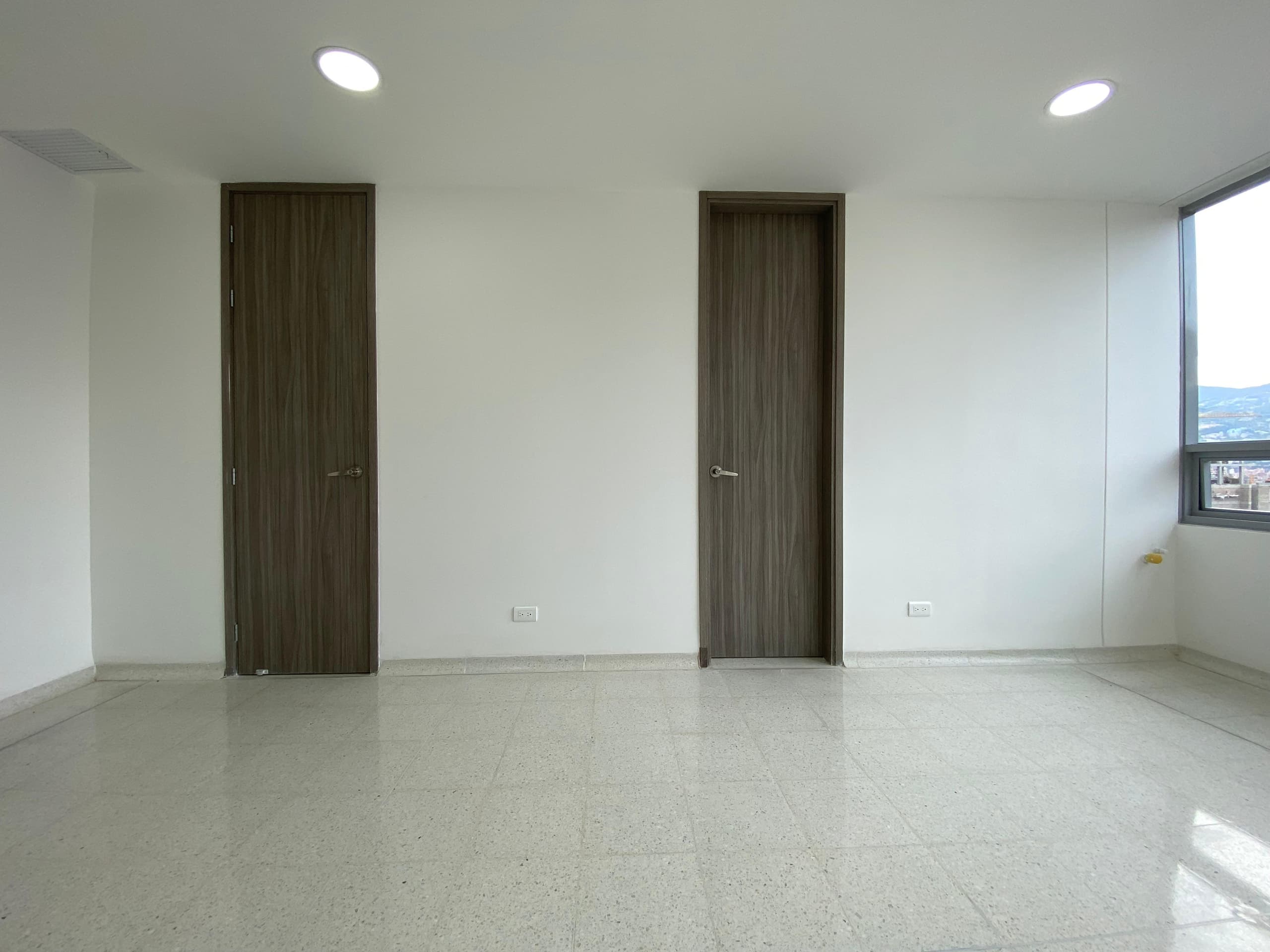 Oficina en arriendo en Ciudad Del Rio, Medellín — foto 4 de 12