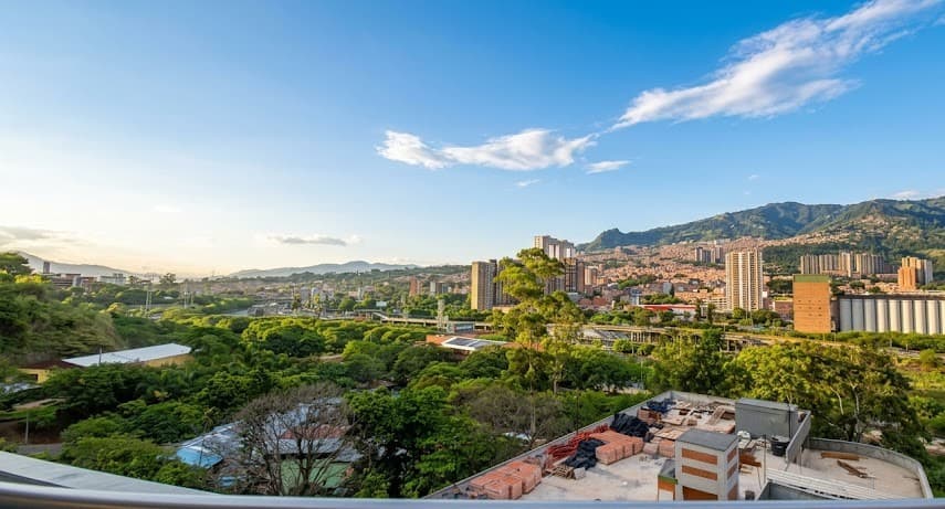 Apartamento en arriendo en Madera, Bello — foto 1 de 12