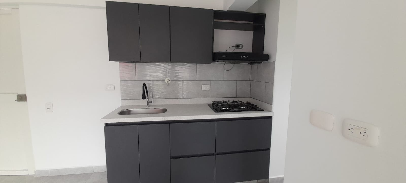Apartamento en arriendo en Madera, Bello — foto 4 de 12