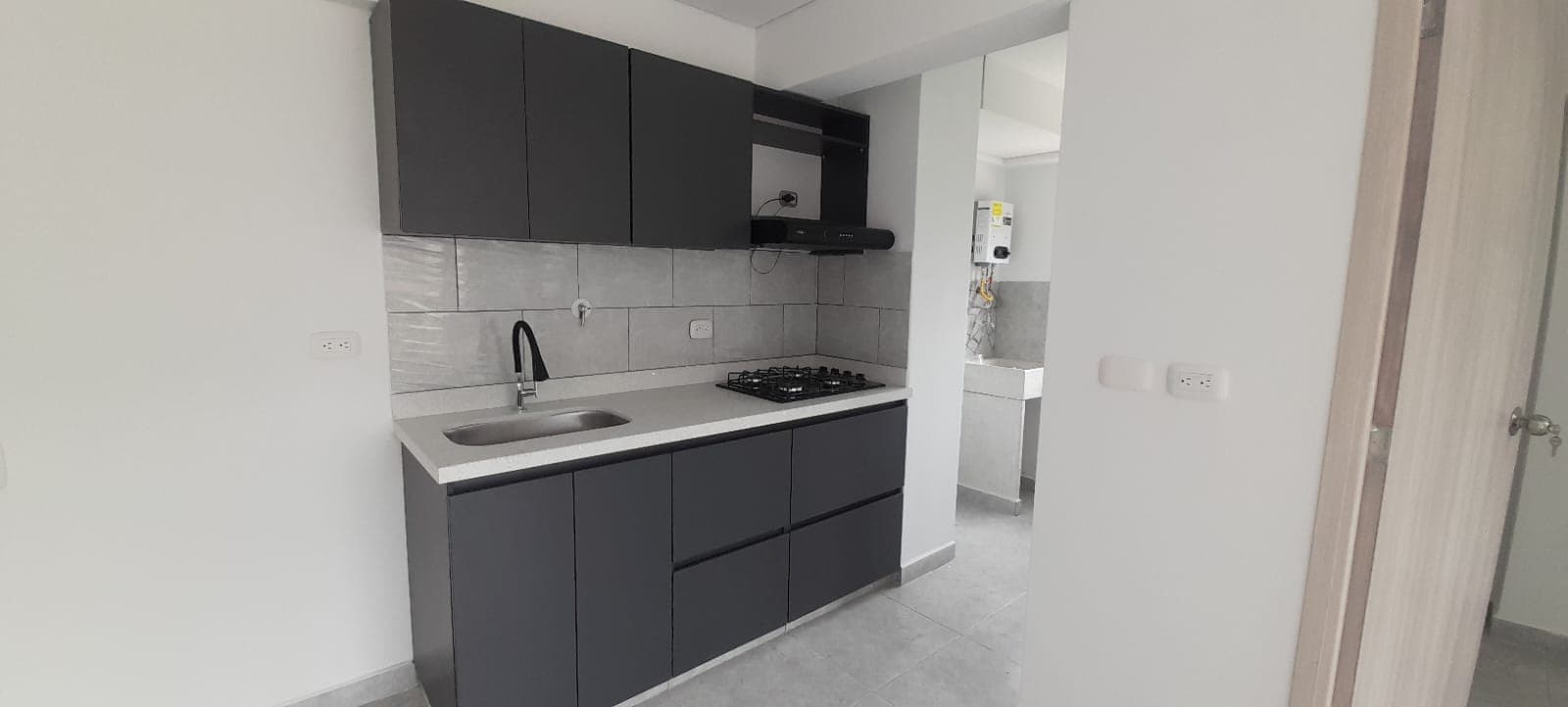 Apartamento en arriendo en Madera, Bello — foto 5 de 12