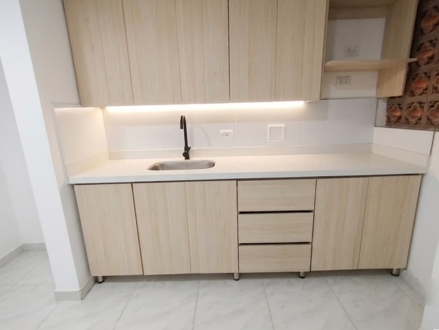 Apartamento en arriendo en Prado, Centro, Medellín — foto 1 de 13