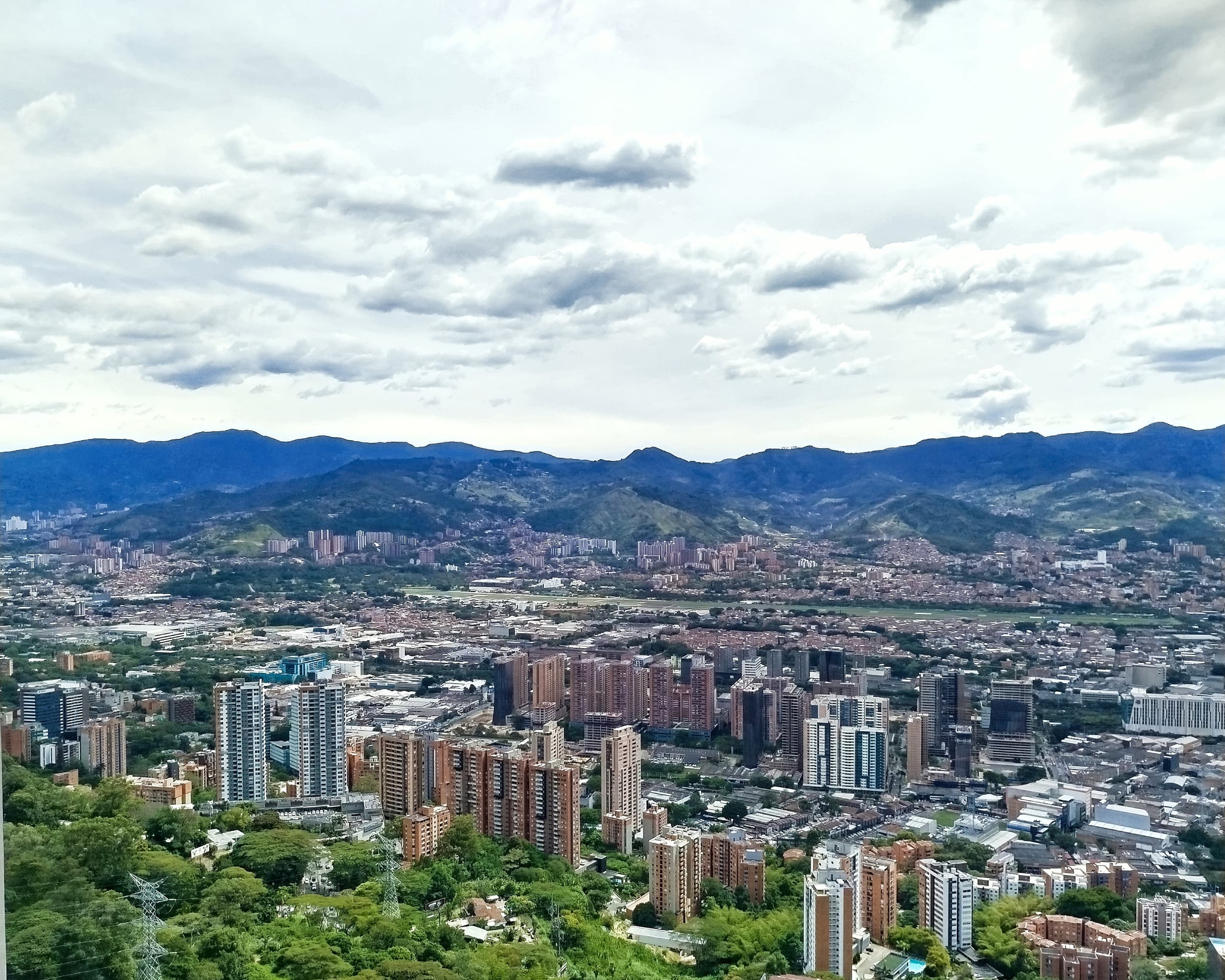 Apartamento en arriendo en Las Palmas M, Poblado, Medellín — foto 1 de 20