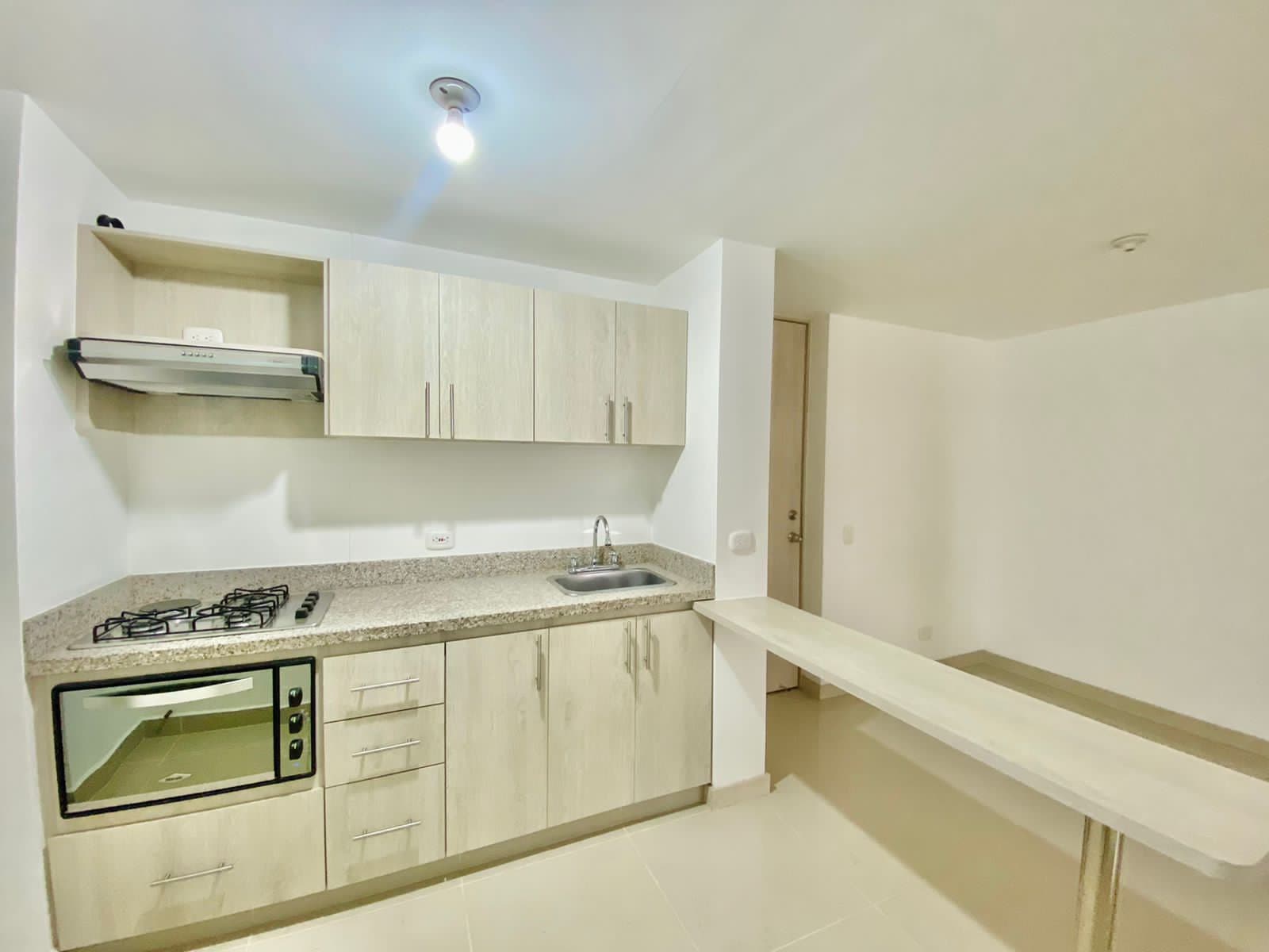 Apartamento en arriendo en Calle Larga, Sabaneta — foto 1 de 17