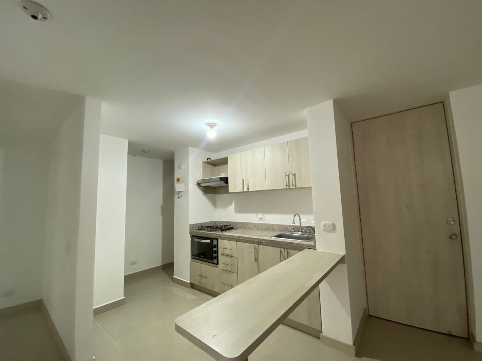 Apartamento en arriendo en Calle Larga, Sabaneta — foto 3 de 17
