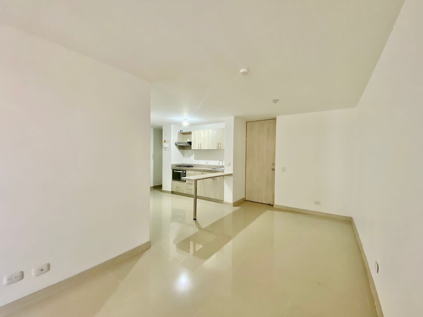 Apartamento en arriendo en Calle Larga, Sabaneta — foto 4 de 17