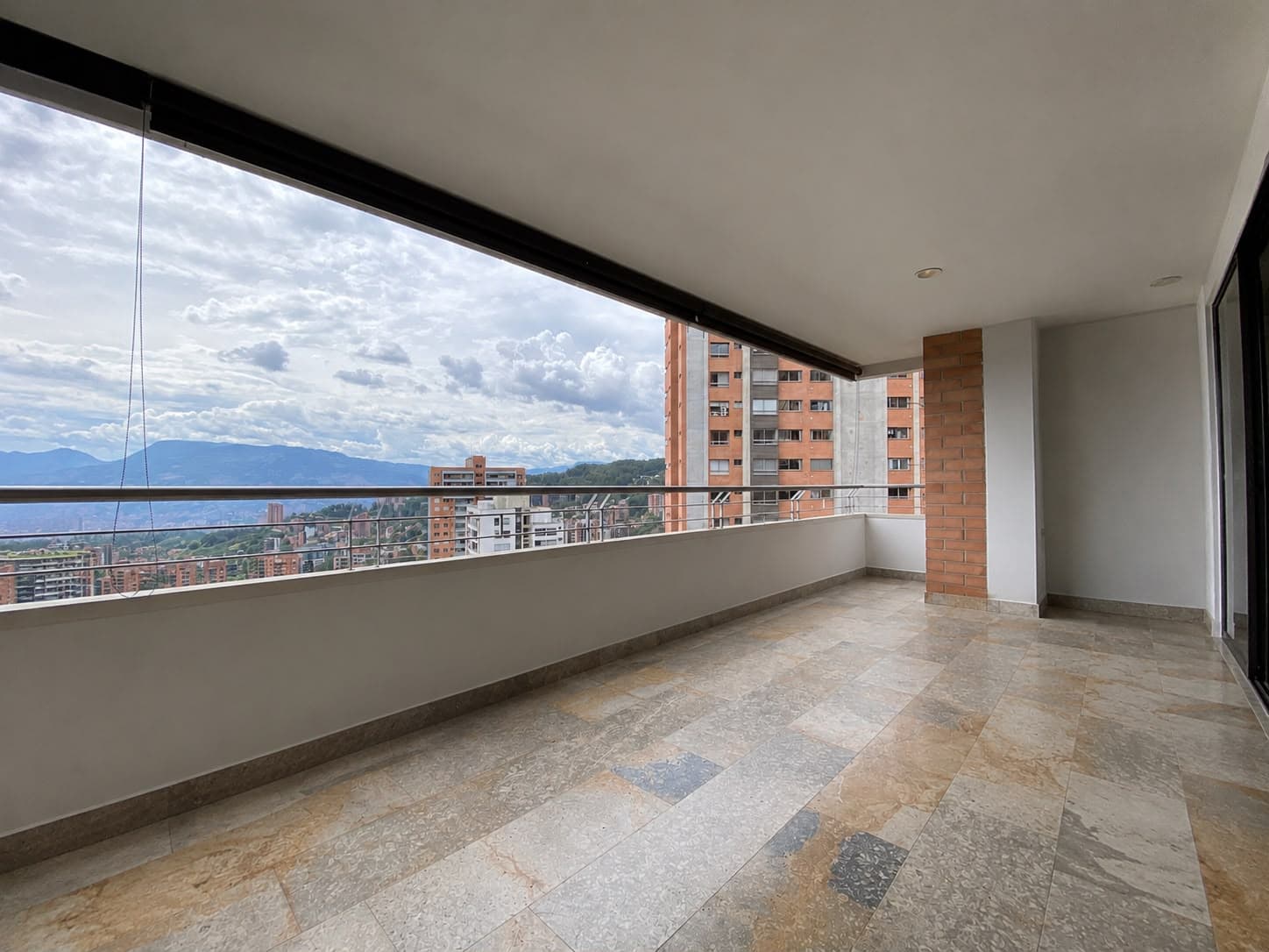 Apartamento en arriendo en La Calera, Poblado, Medellín — foto 3 de 20