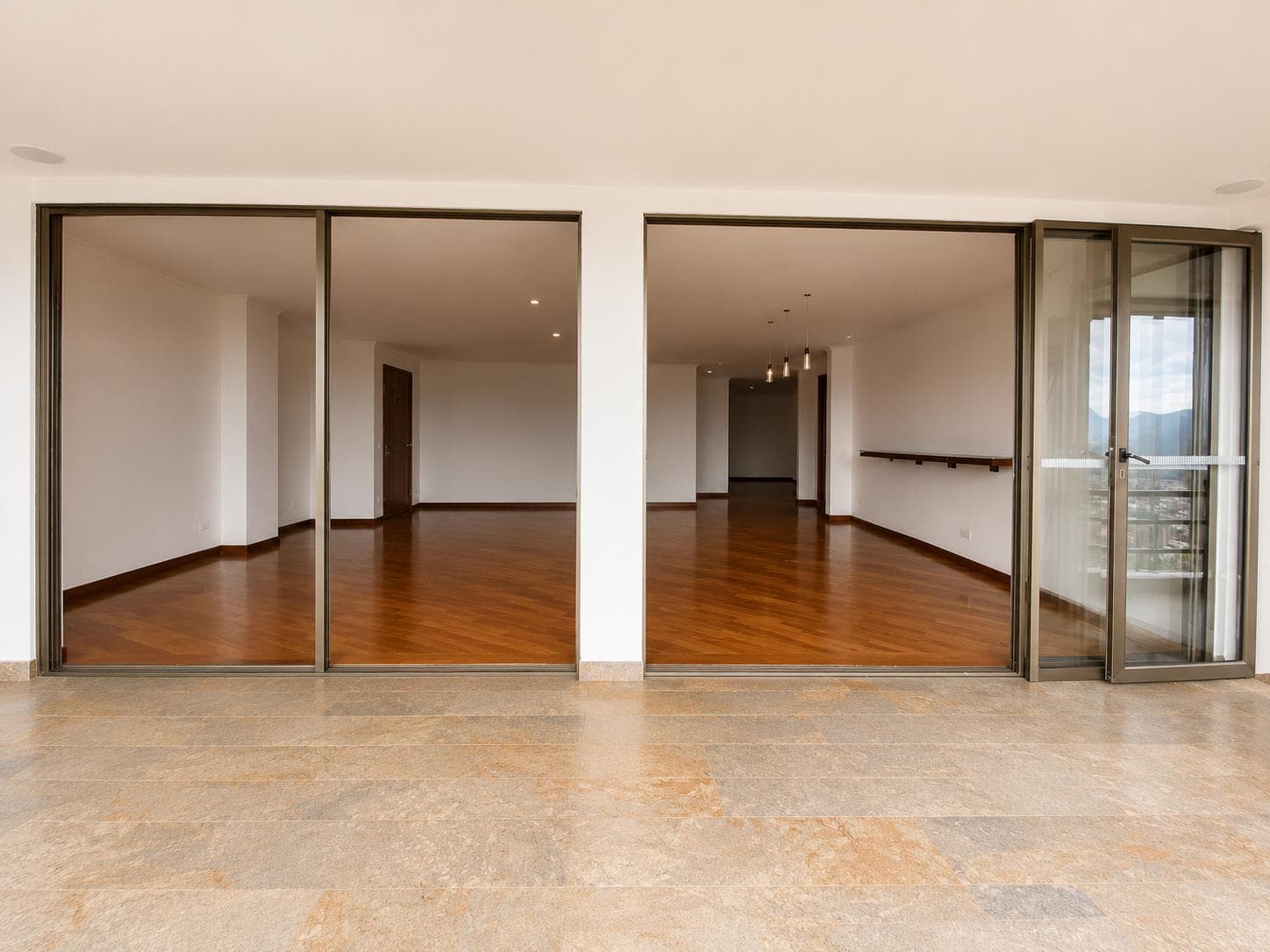 Apartamento en arriendo en La Calera, Poblado, Medellín — foto 4 de 20