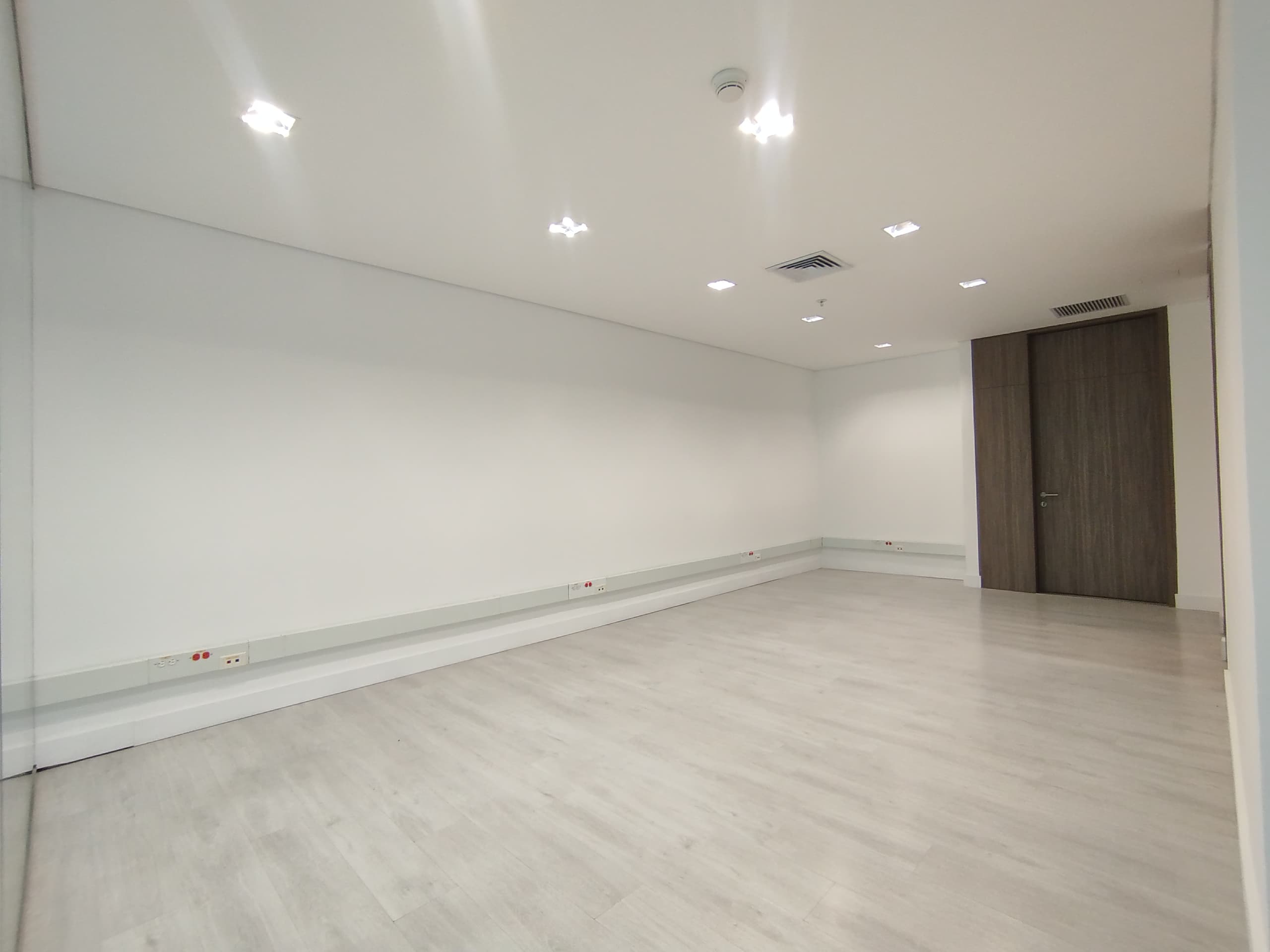 Oficina en arriendo en Milla De Oro, Poblado, Medellín — foto 4 de 14