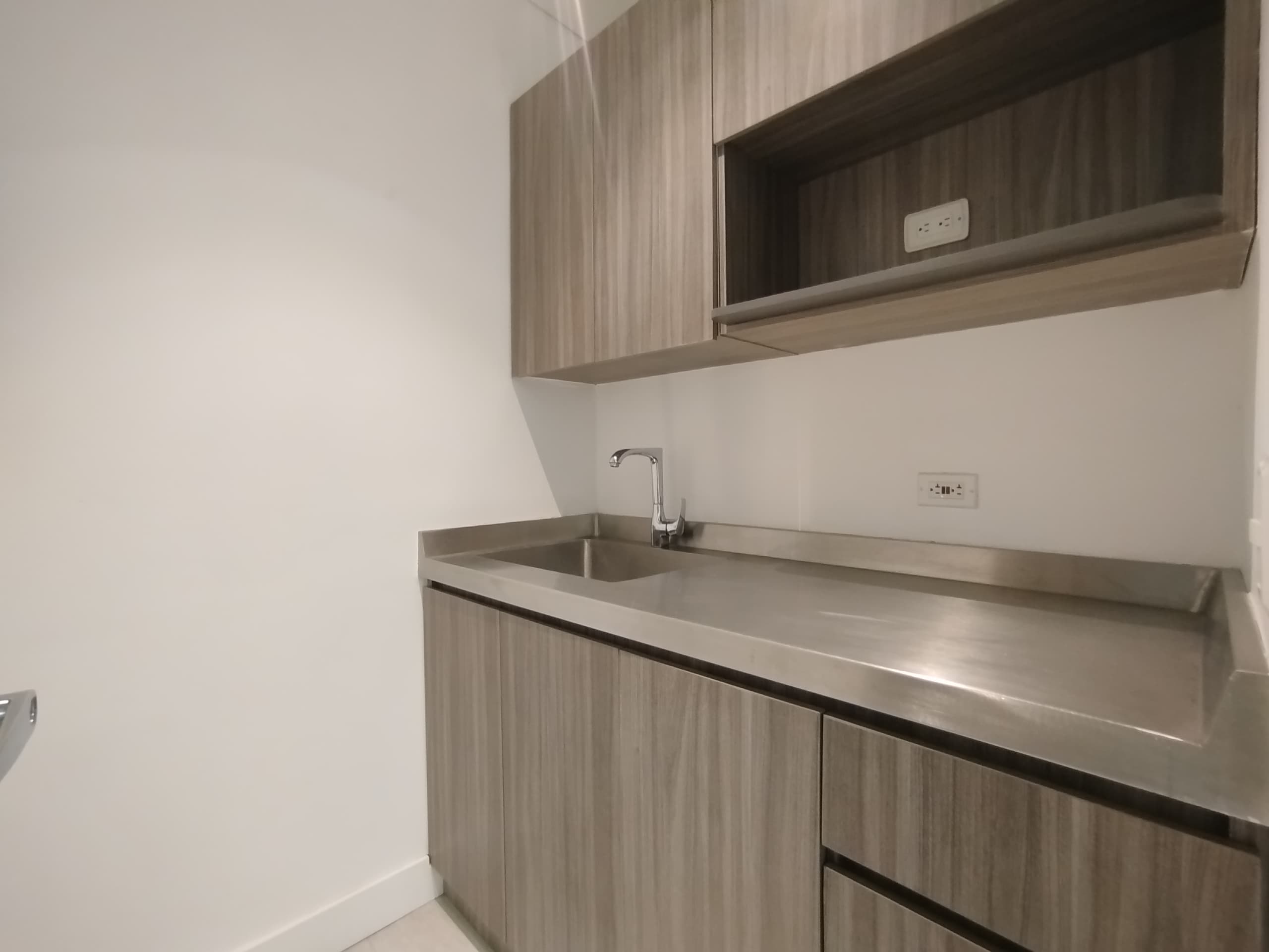 Oficina en arriendo en Milla De Oro, Poblado, Medellín — foto 5 de 14