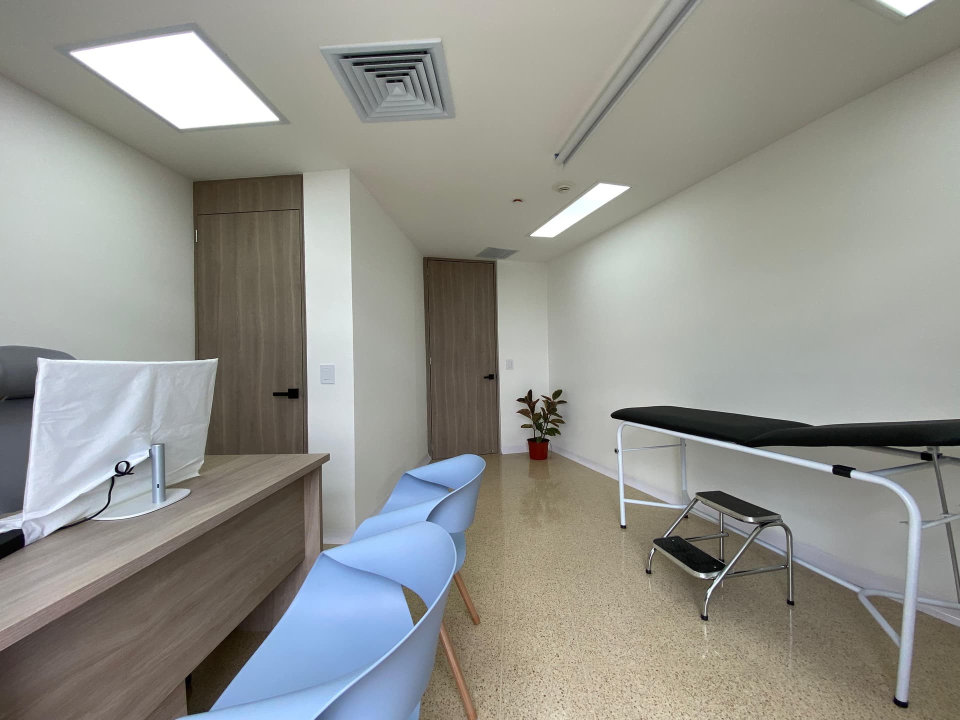 Consultorio en arriendo en San Diego, Poblado, Medellín — foto 1 de 13