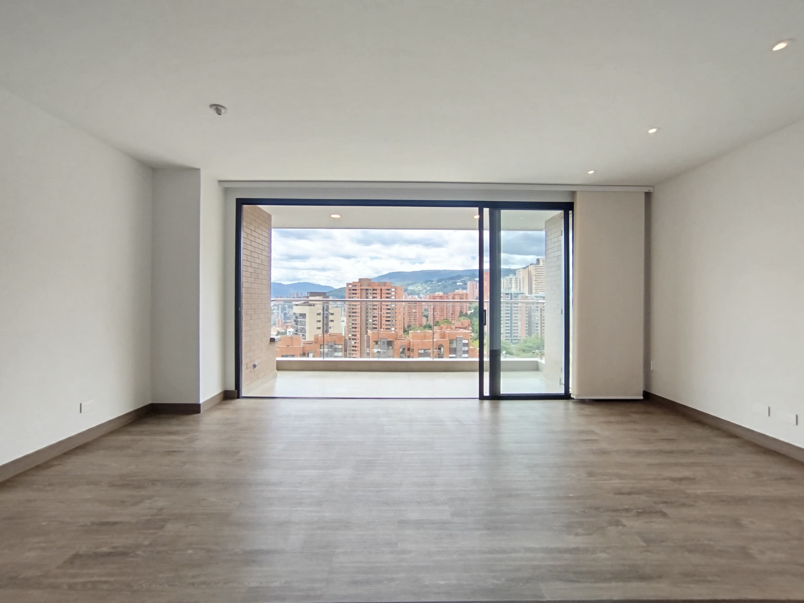 Apartamento en arriendo en Los Balsos, Poblado, Medellín — foto 4 de 20