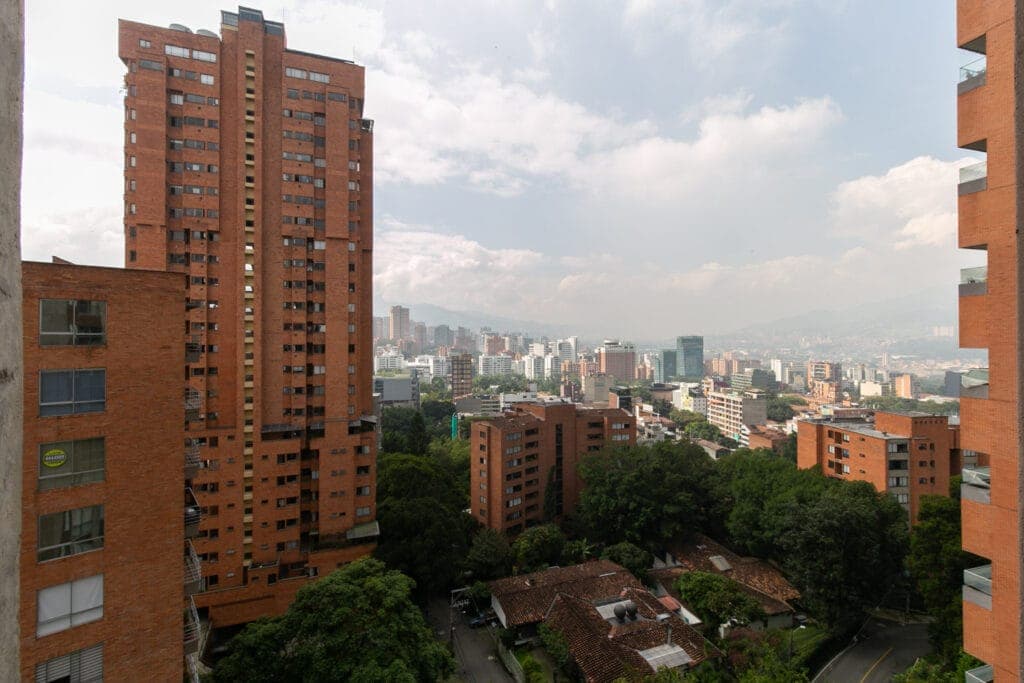 Apartamento en arriendo en Lalinde, Poblado, Medellín — foto 2 de 20