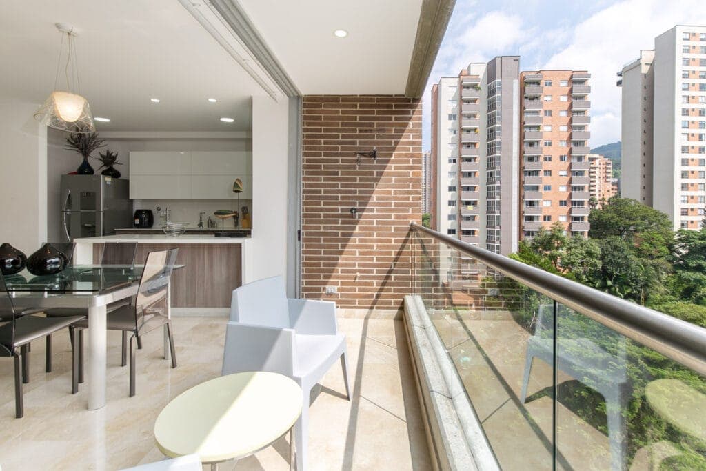 Apartamento en arriendo en Lalinde, Poblado, Medellín — foto 4 de 20