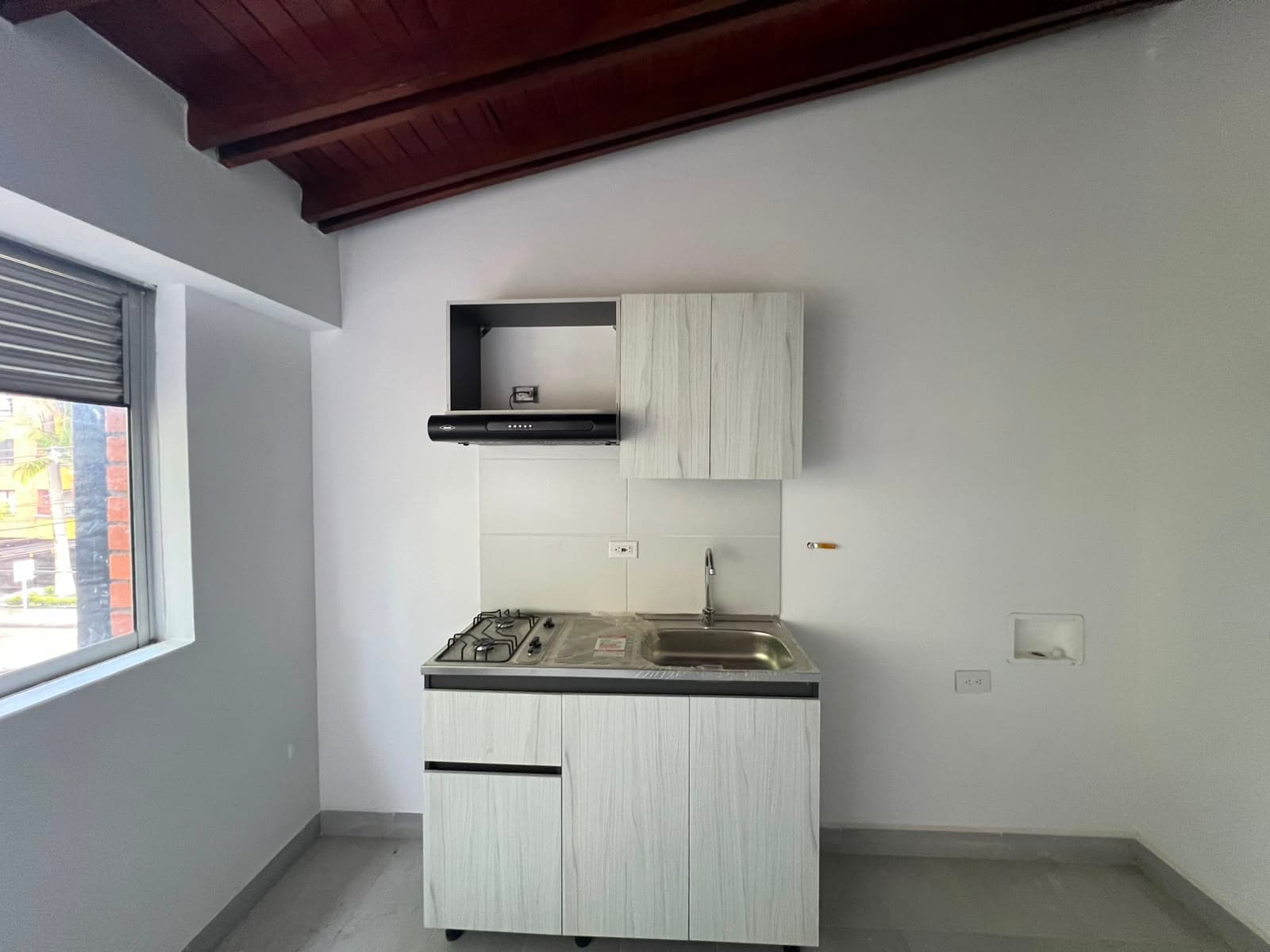 Apartaestudio en arriendo en Bolivariana, Laureles, Medellín — foto 2 de 12