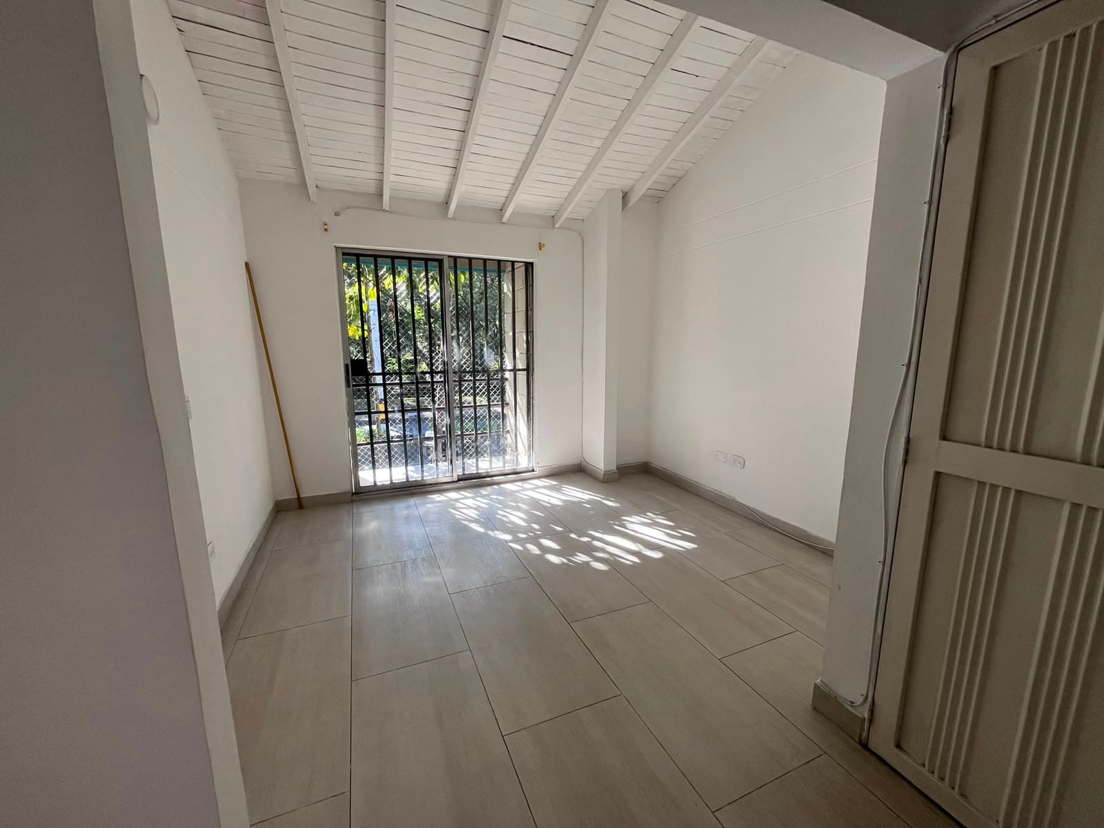 Apartamento en arriendo en Itagui — foto 1 de 12