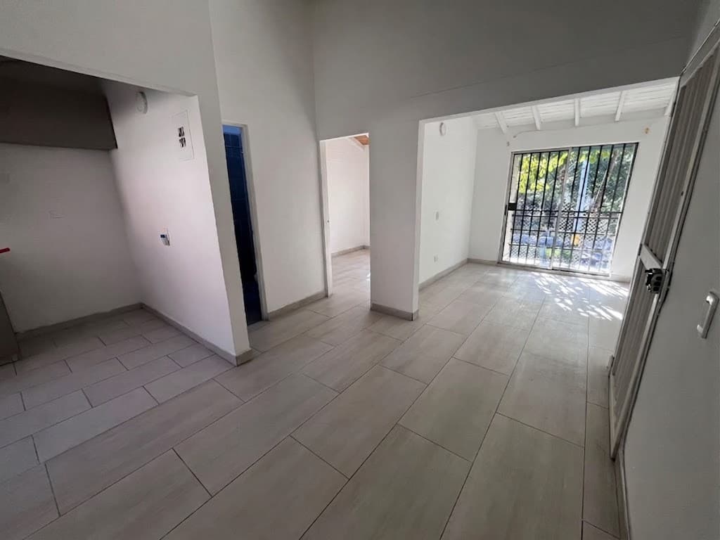 Apartamento en arriendo en Itagui — foto 3 de 12