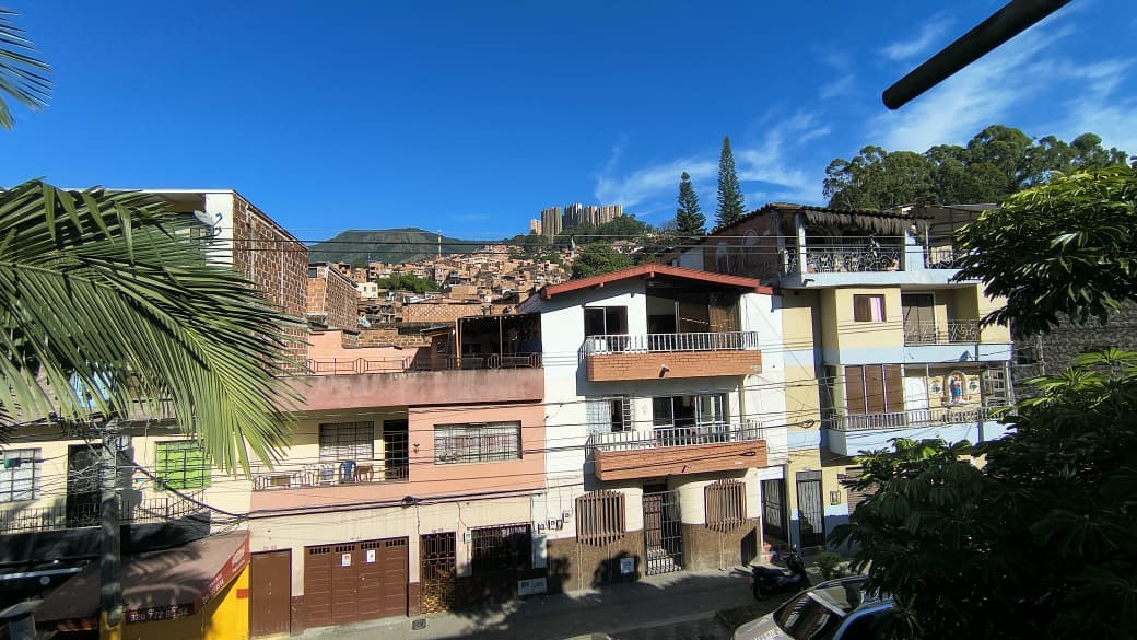 Apartamento en arriendo en El Salvador, Centro, Medellín — foto 1 de 19