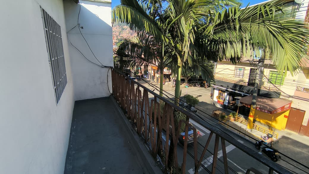 Apartamento en arriendo en El Salvador, Centro, Medellín — foto 2 de 19