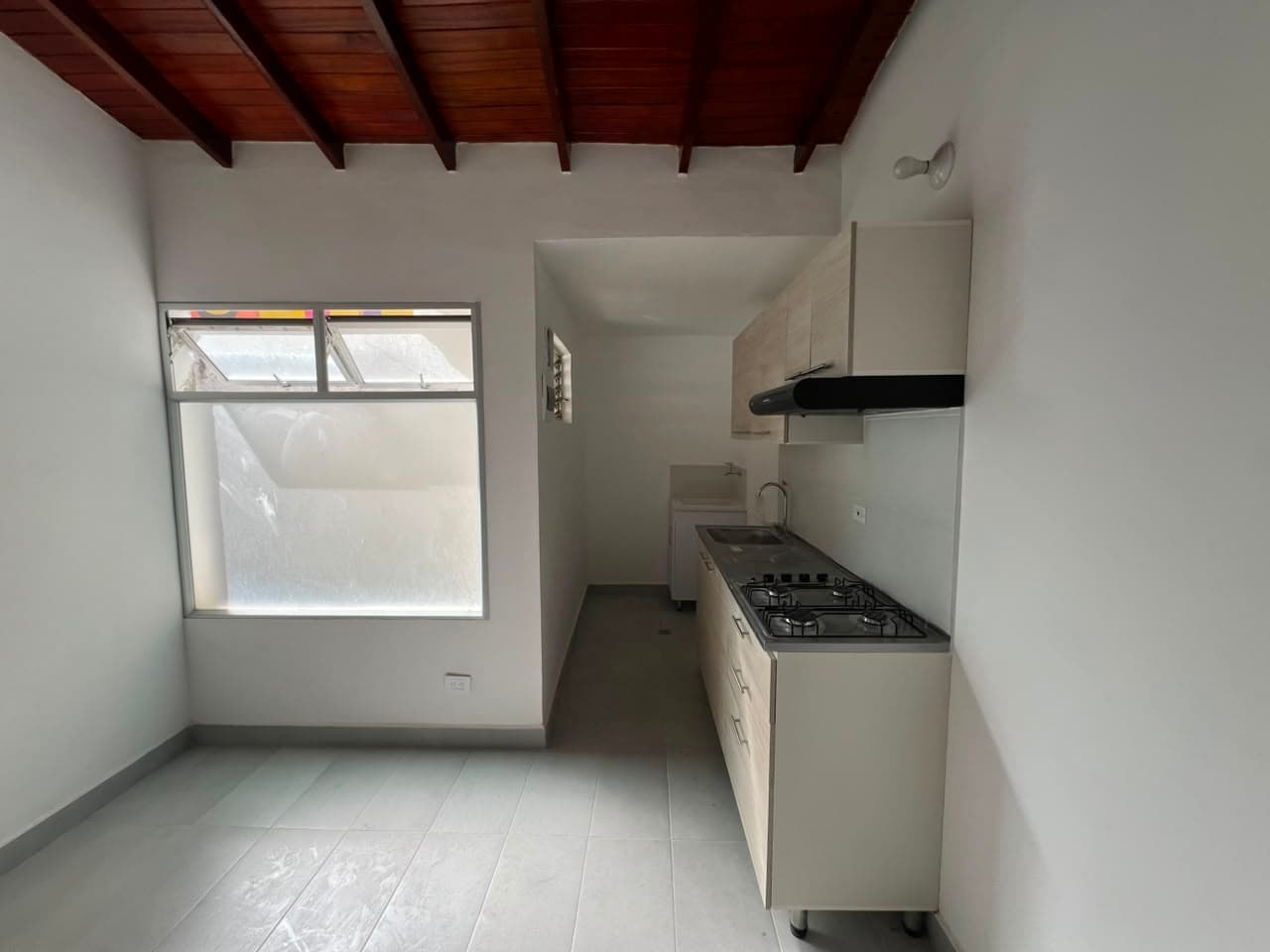 Apartaestudio en arriendo en Bolivariana, Laureles, Medellín — foto 3 de 12