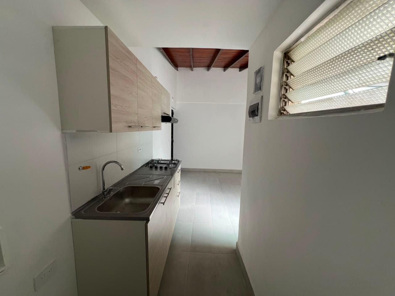 Apartaestudio en arriendo en Bolivariana, Laureles, Medellín — foto 5 de 12