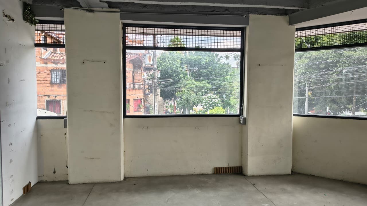 Local en arriendo en Manrique, Centro, Medellín — foto 4 de 13