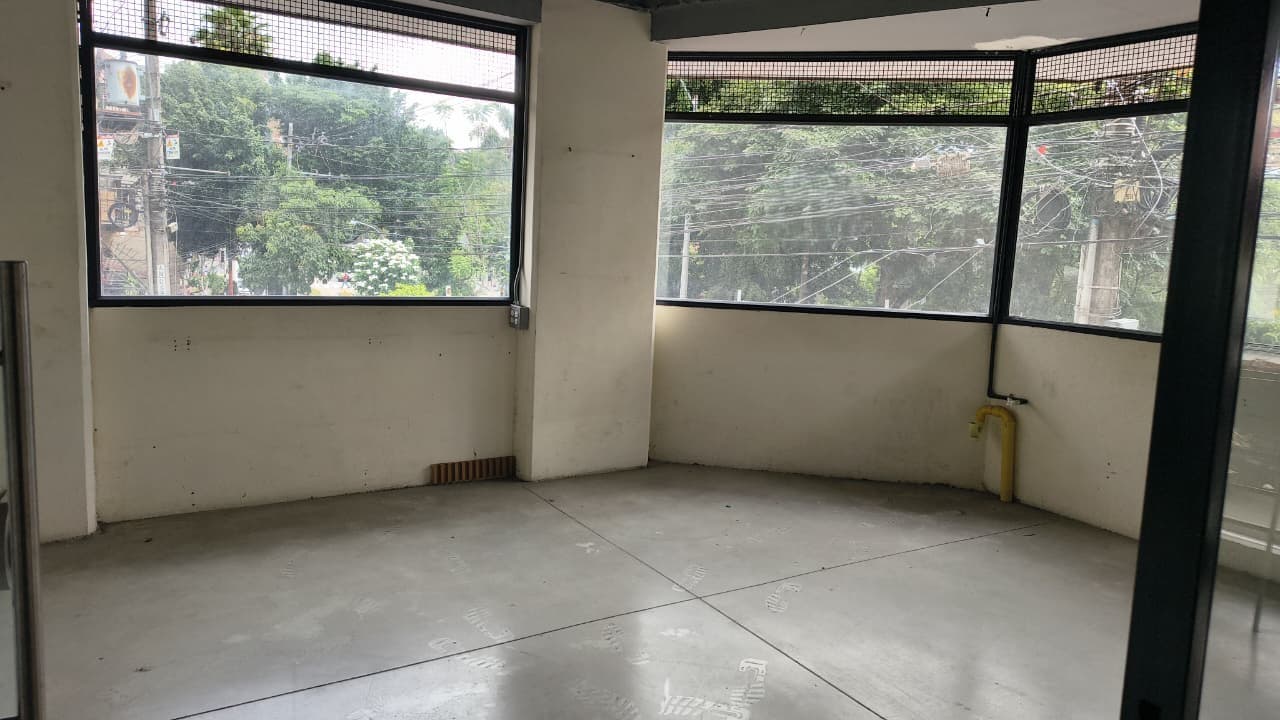 Local en arriendo en Manrique, Centro, Medellín — foto 5 de 13