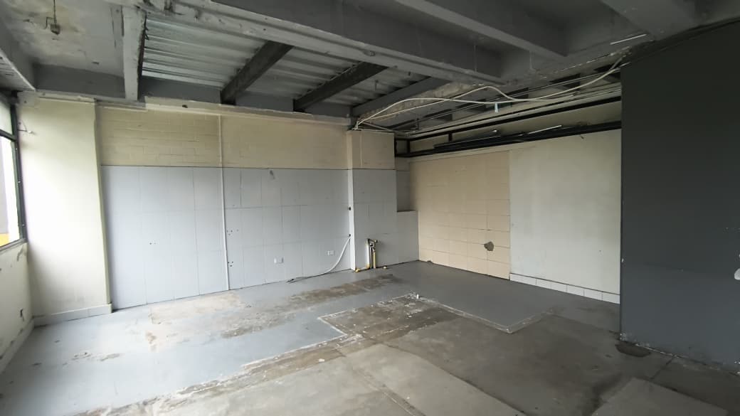 Local en arriendo en Manrique, Centro, Medellín — foto 3 de 12