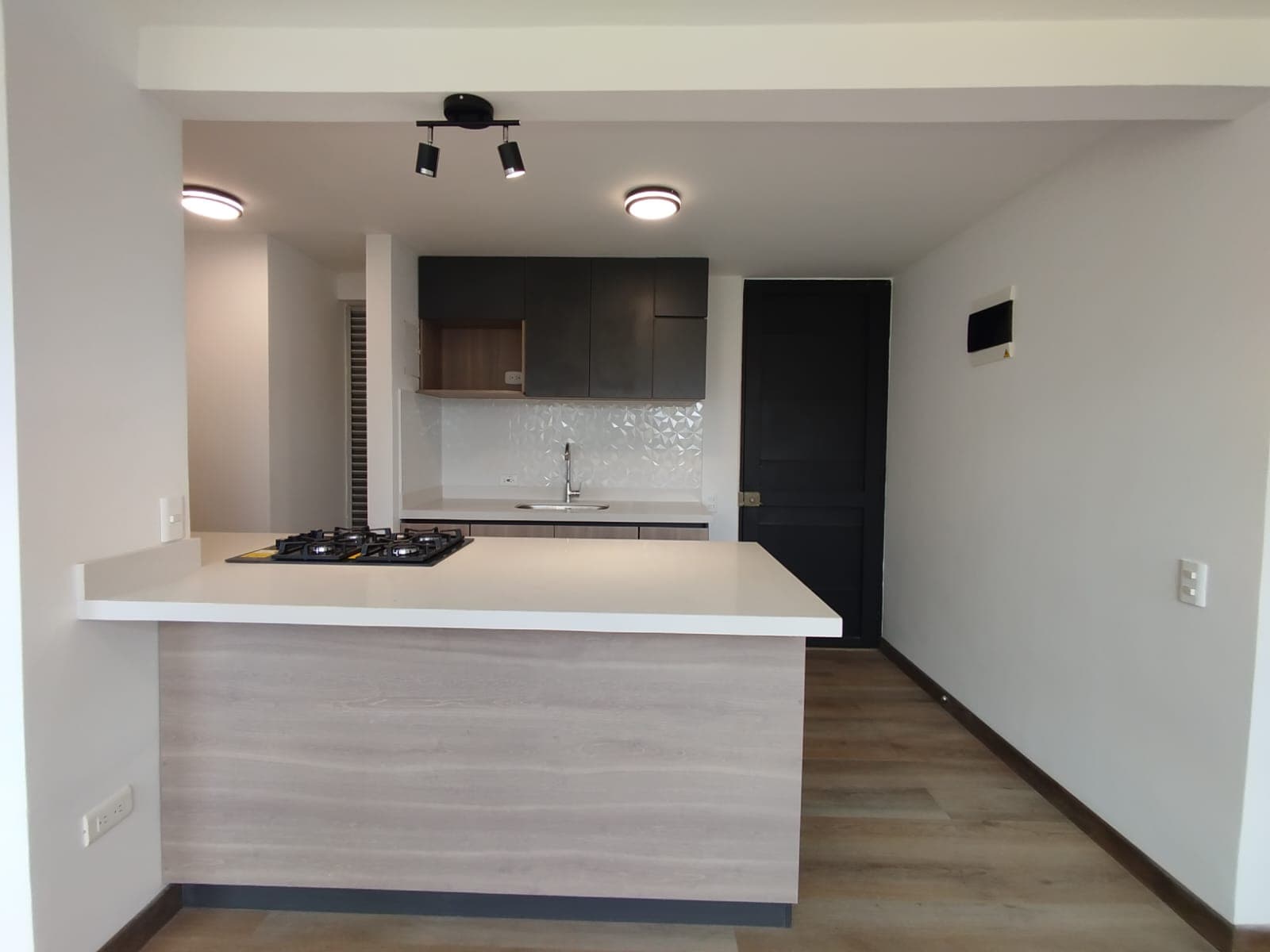 Apartamento en arriendo en Rionegro — foto 1 de 12