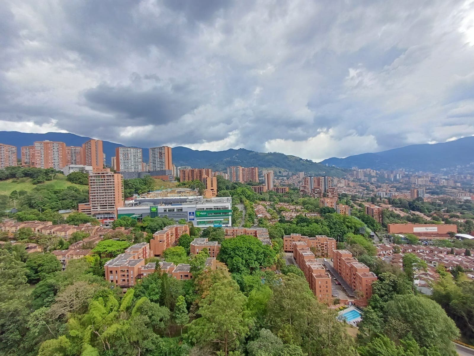 Apartamento en arriendo en El Chocho, Envigado — foto 1 de 20